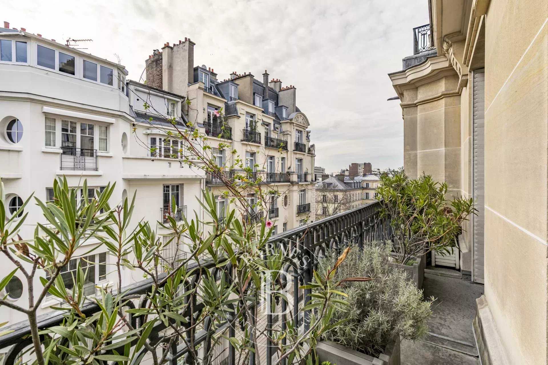 Appartement Paris 75007  -  ref 85662838 (picture 2)