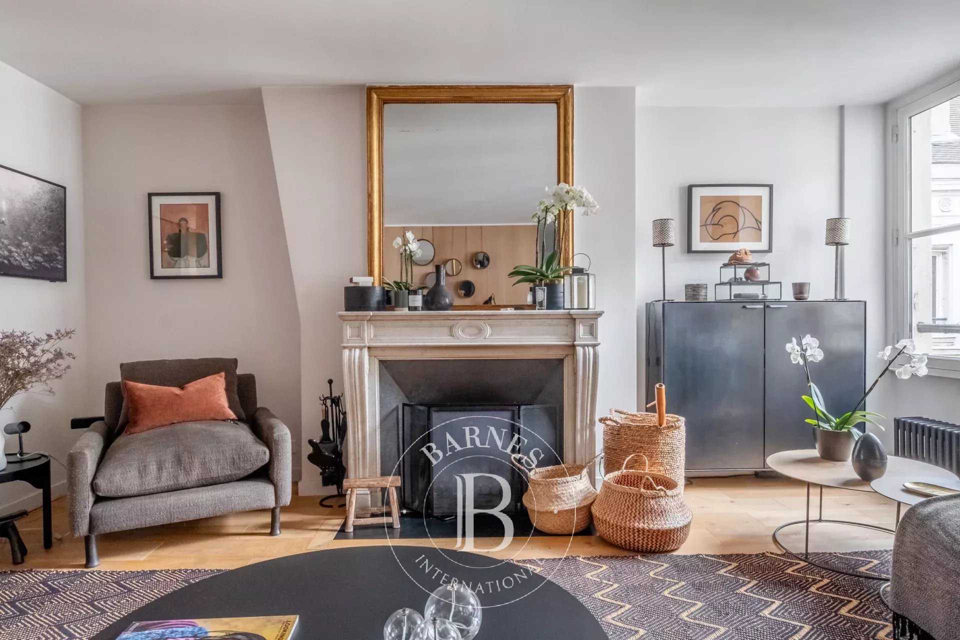 Appartement Paris 75007  -  ref 85987245 (picture 2)