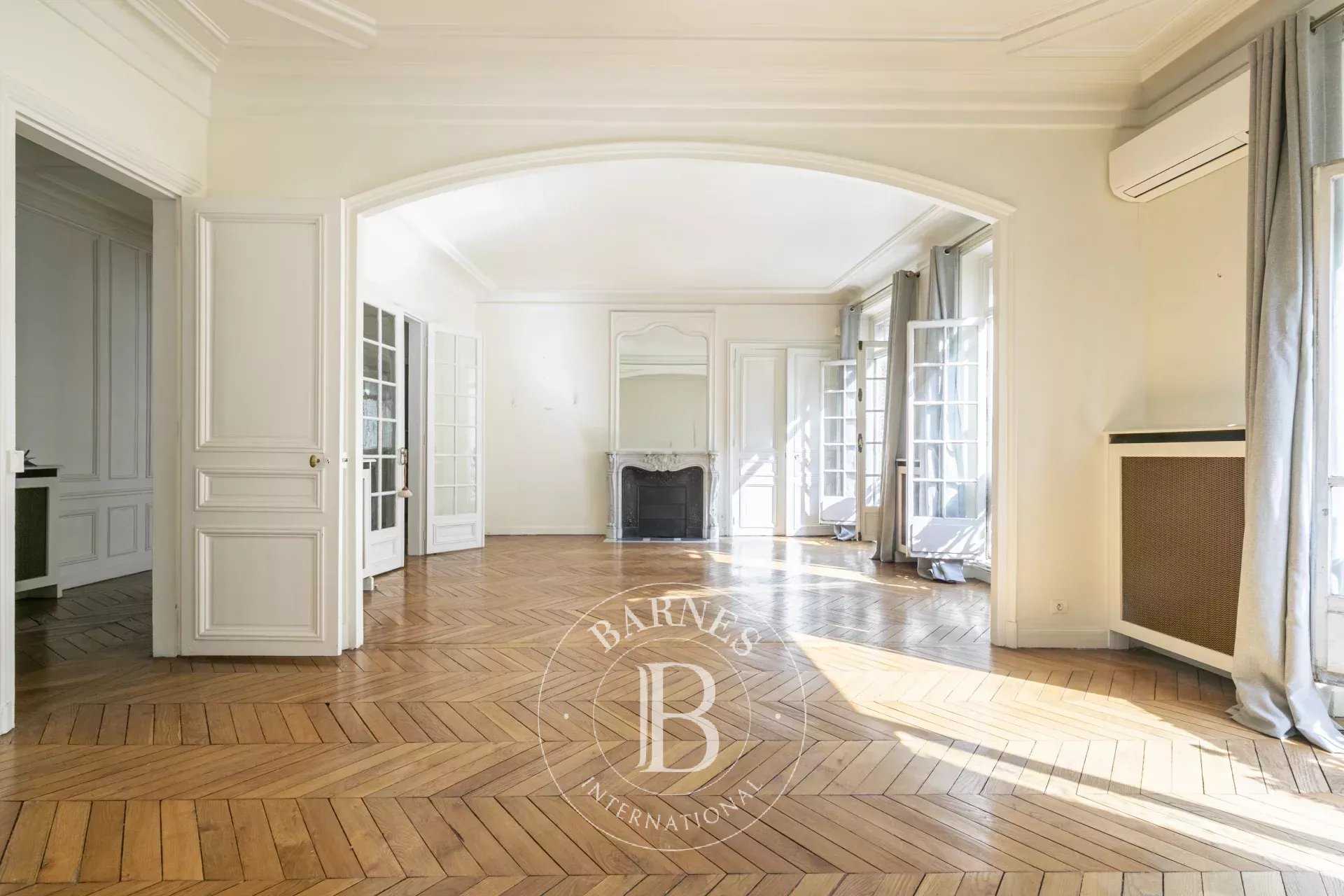 Appartement Paris 75007  -  ref 86100515 (picture 3)