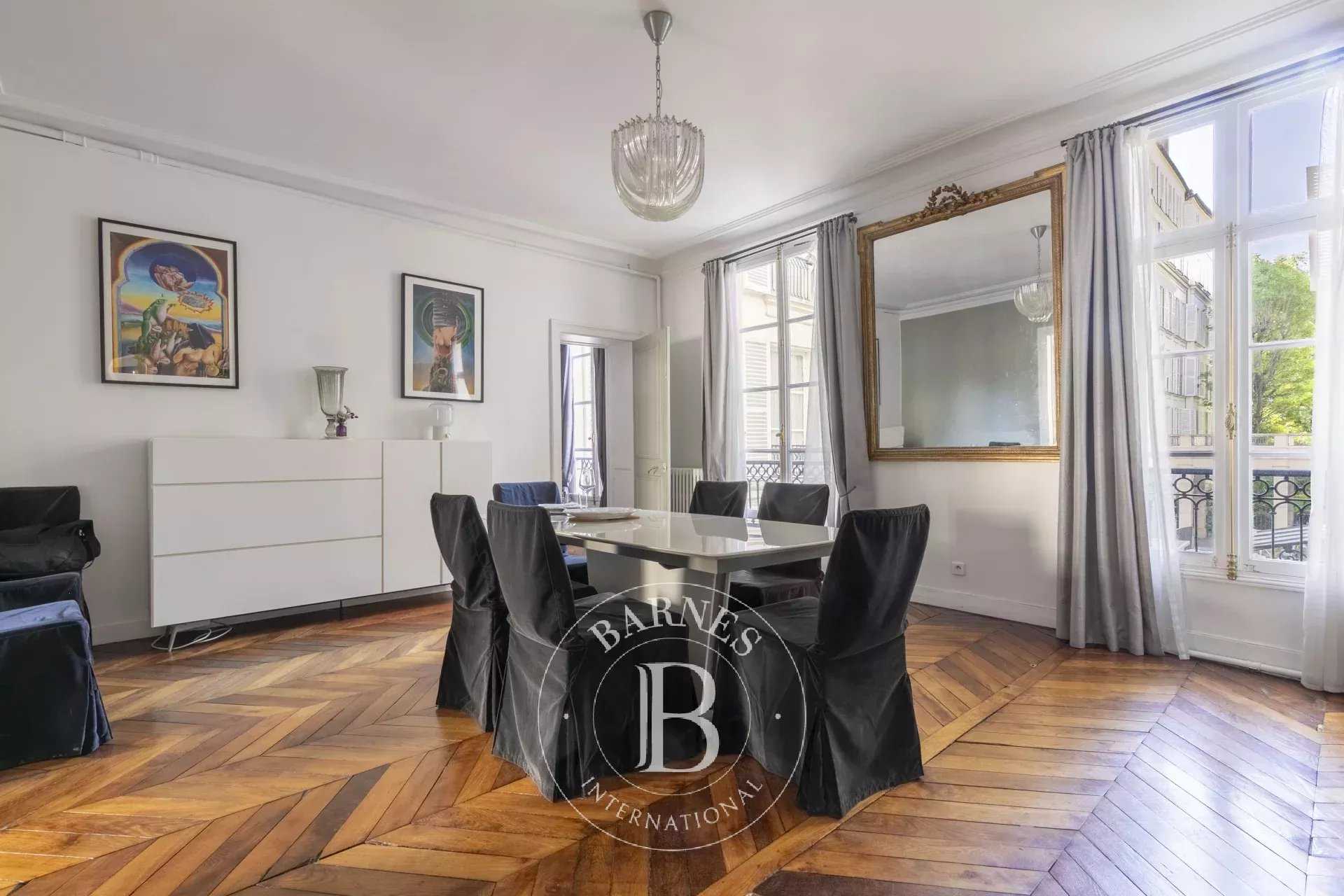 Apartment Paris 75007  -  ref 85900608 (picture 2)