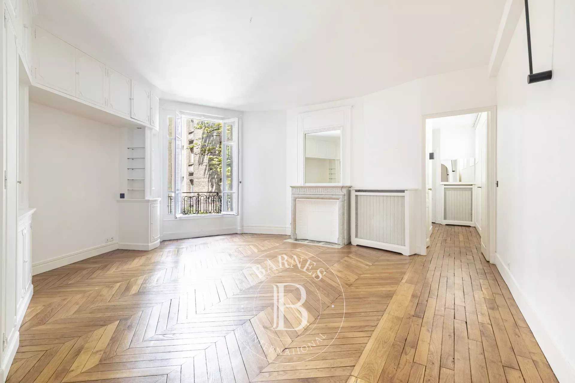 Appartement Paris 75007  -  ref 86097155 (picture 2)
