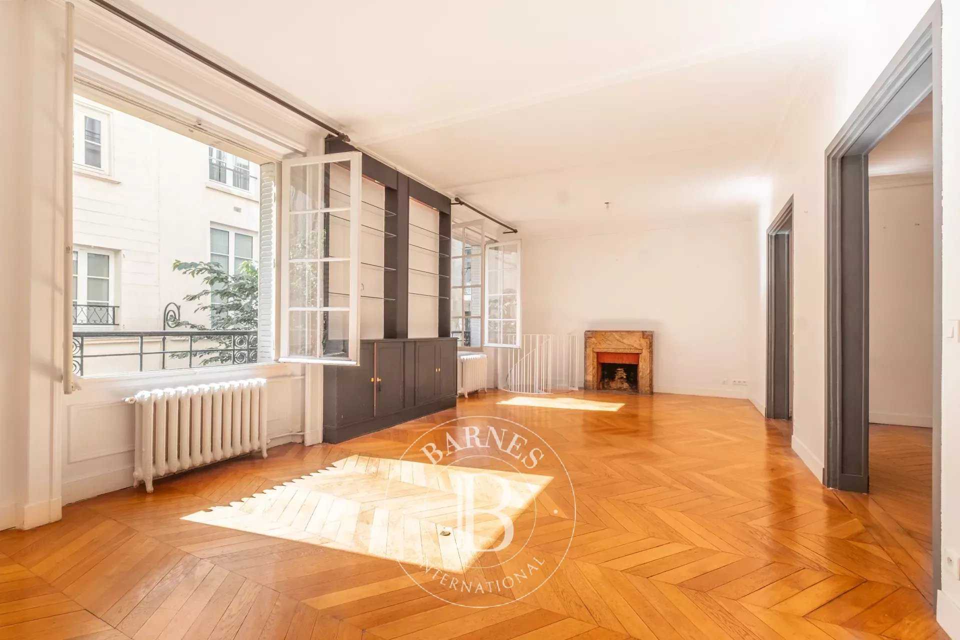 Apartment Paris 75007  -  ref 85657423 (picture 3)