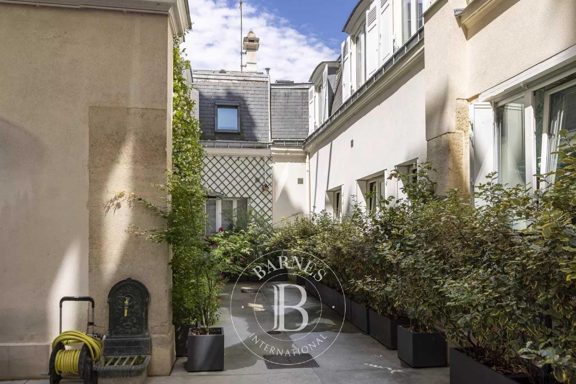 Appartement Paris 75007  -  ref 85994329 (picture 2)