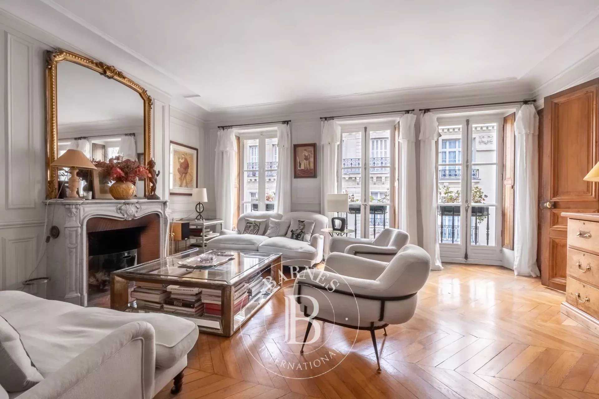Appartement Paris 75007  -  ref 85597237 (picture 1)