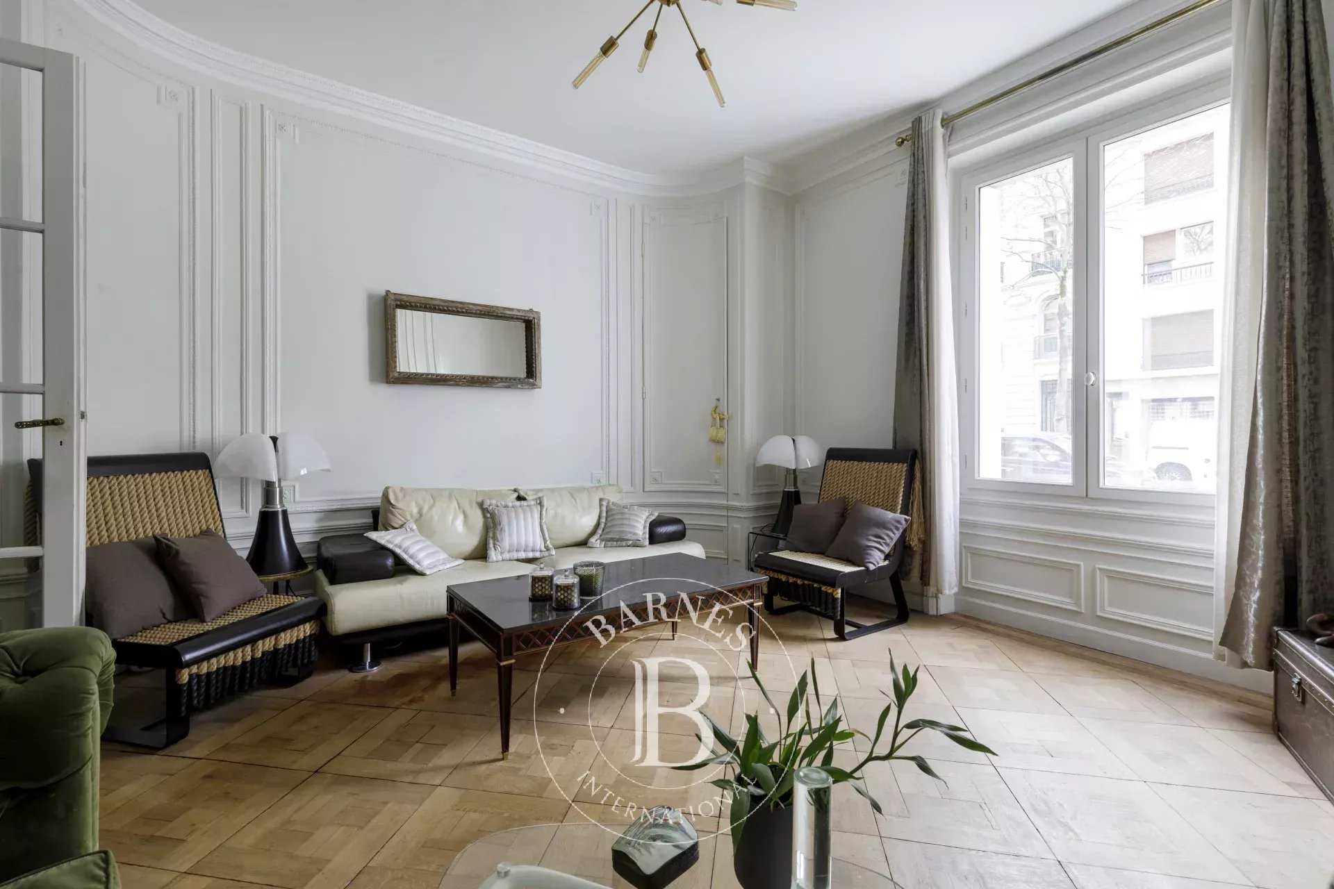 Appartement Paris 75007  -  ref 83570834 (picture 3)
