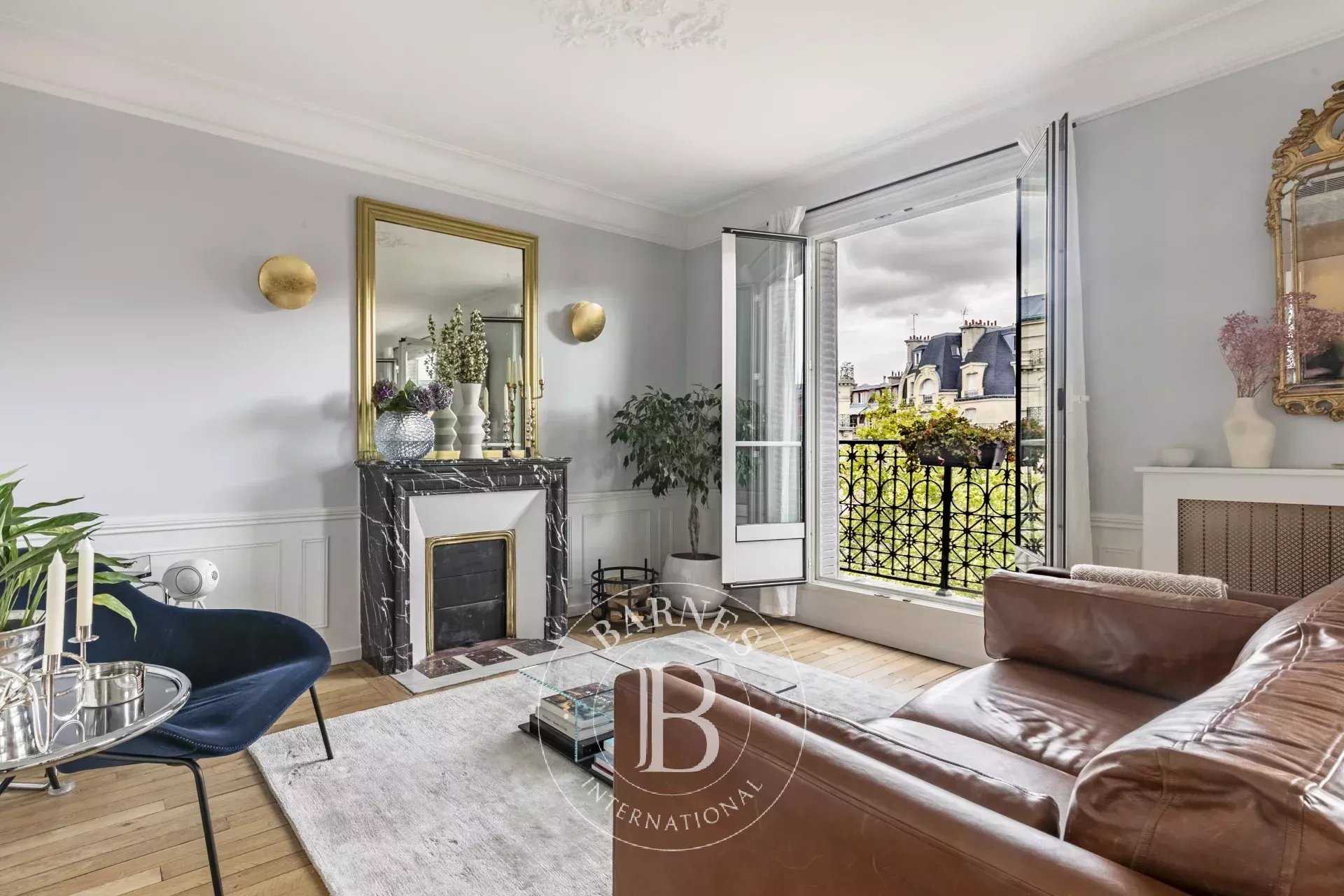 Apartment Paris 75007  -  ref 86226793 (picture 1)