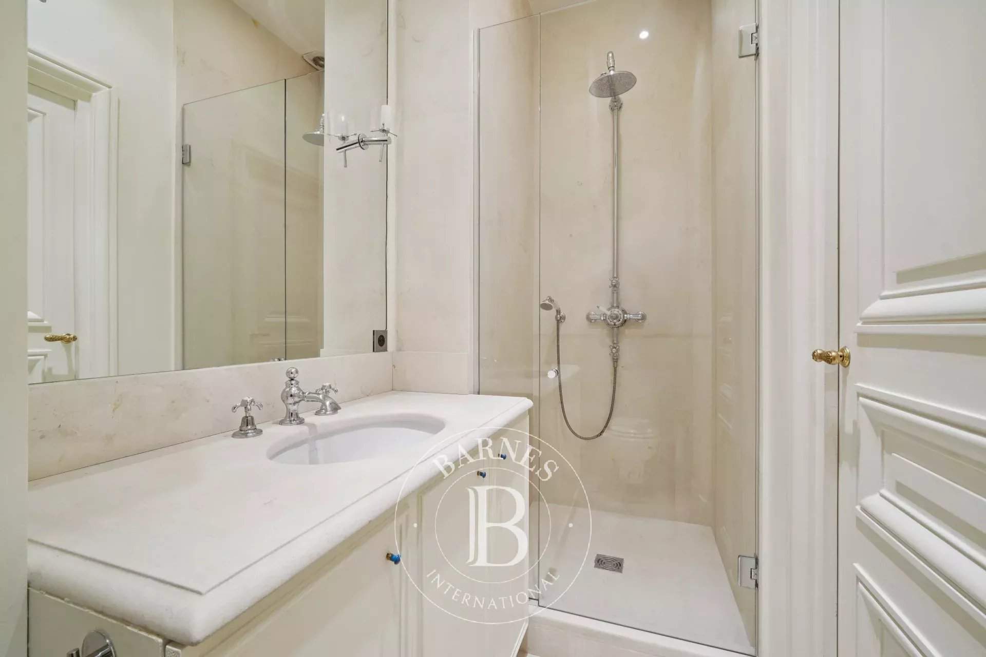 Paris  - Appartement 4 Pi&egrave;ces 2 Chambres - picture 13