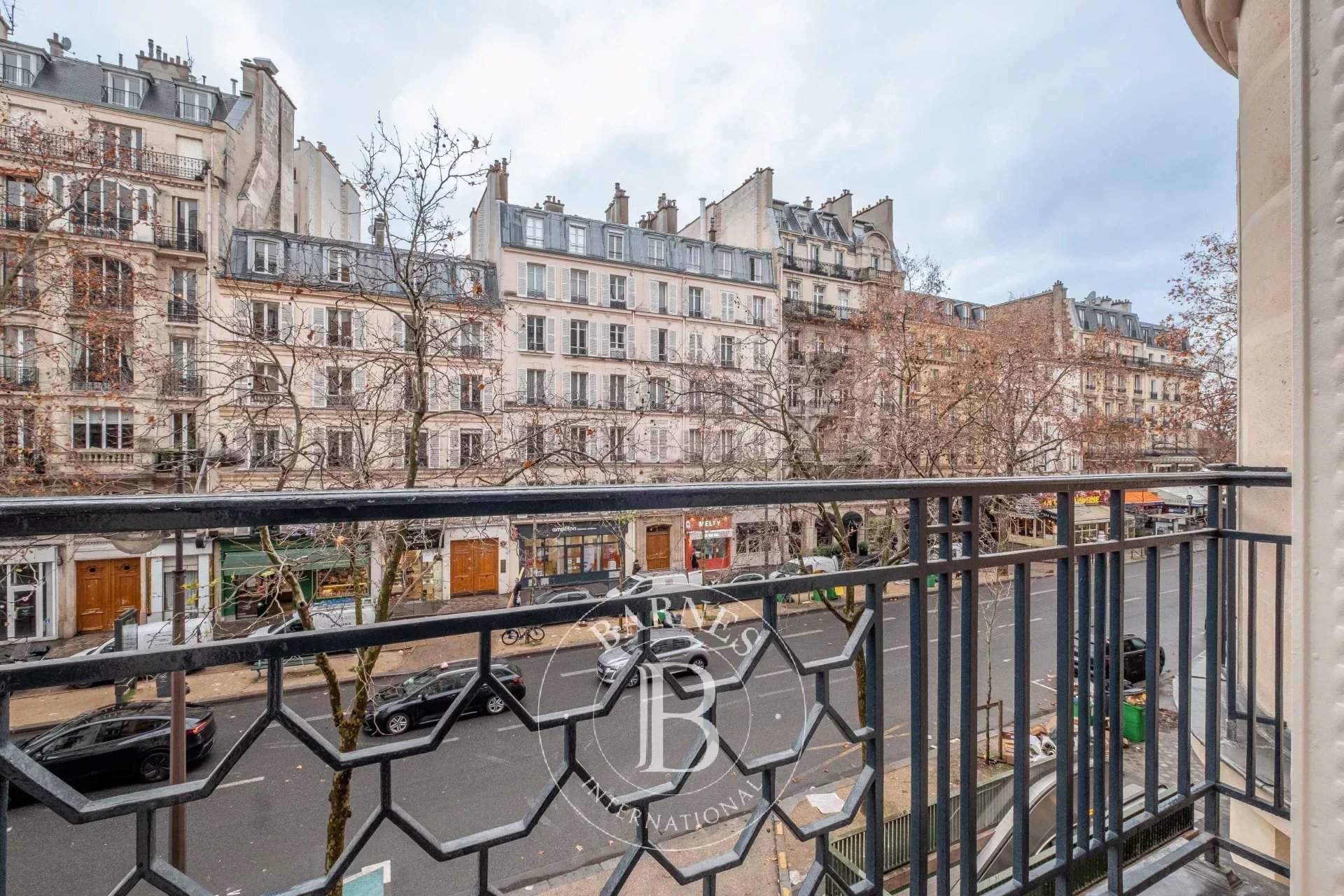 Paris  - Appartement 5 Pi&egrave;ces 3 Chambres - picture 4