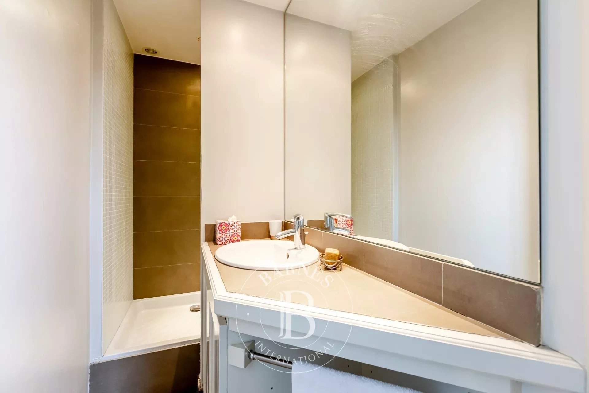 Paris  - Apartment 3 Bedrooms - picture 16