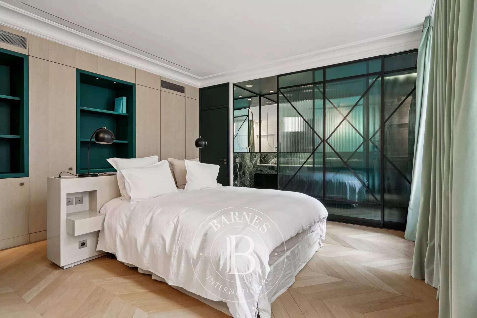 Paris  - Apartment 2 Bedrooms - picture 9