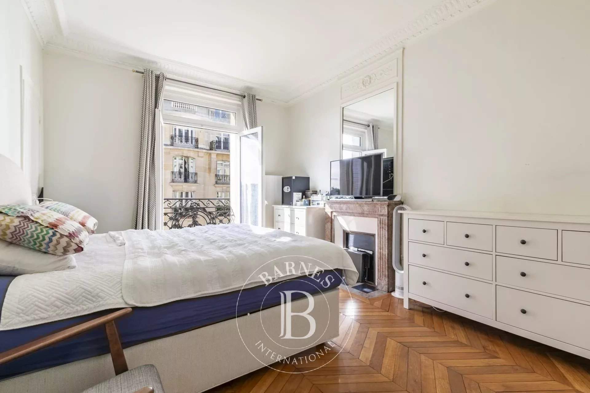 Paris  - Apartment 3 Bedrooms - picture 10