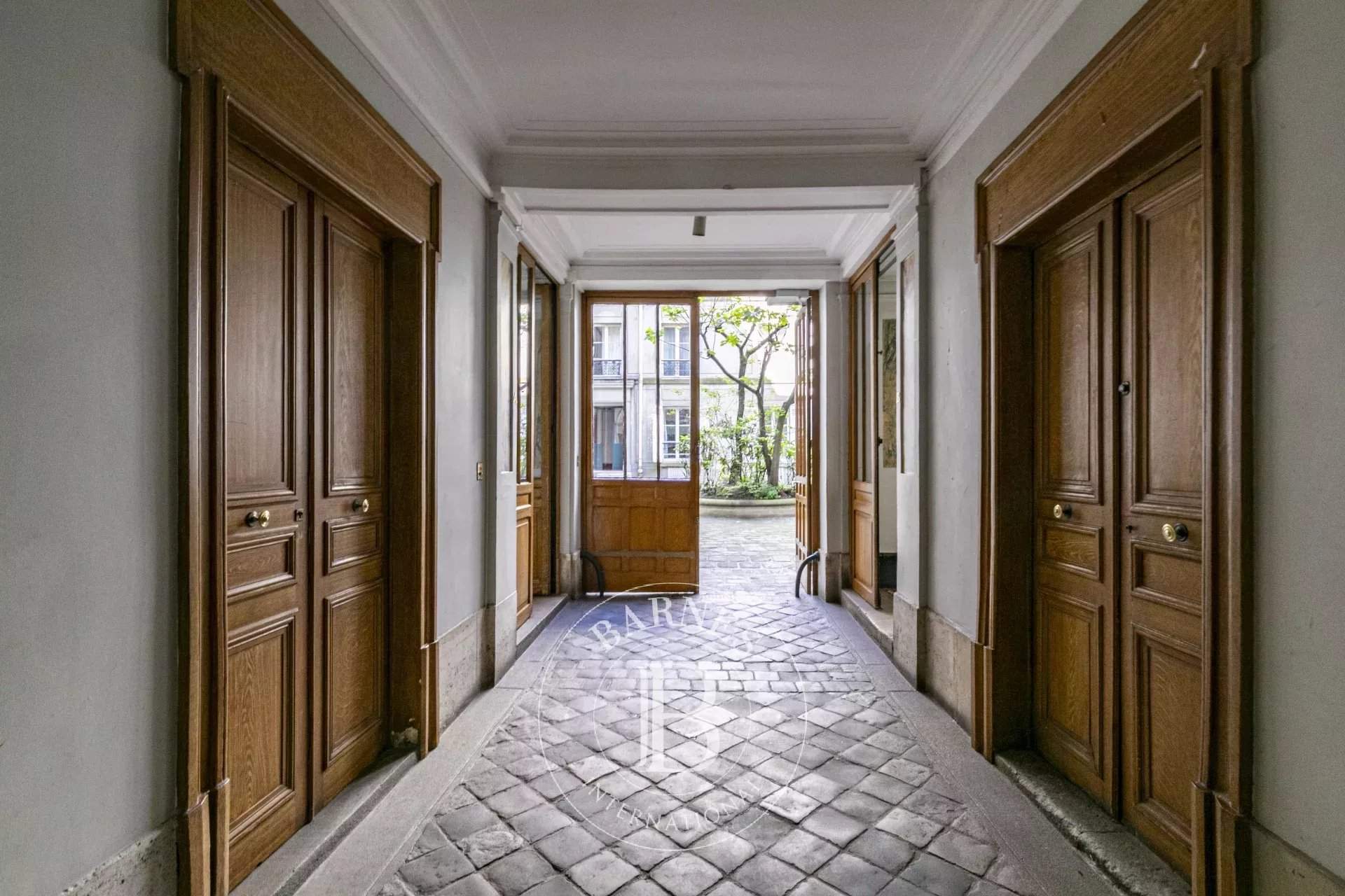 Paris  - Apartment 3 Bedrooms - picture 13