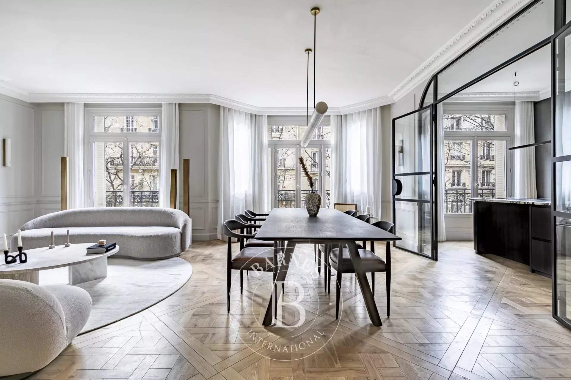 Apartment for sale 4 Bedrooms 2906 sq ft Paris 7 - € 6,950,000