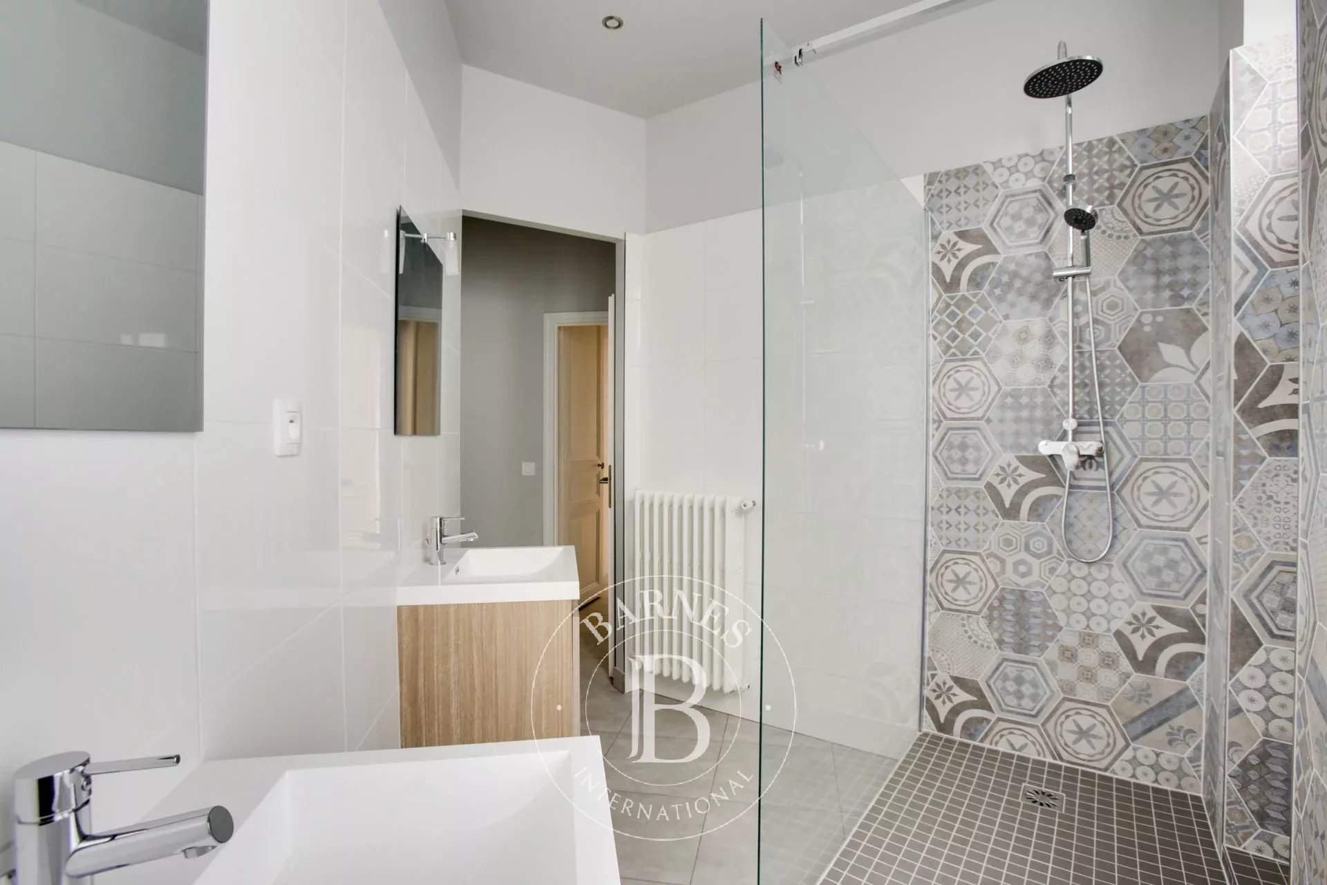 Paris  - Apartment 4 Bedrooms - picture 4