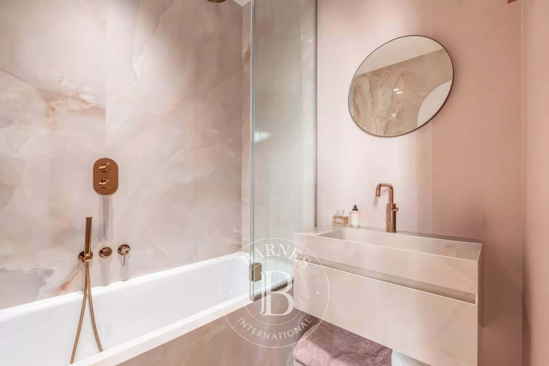 Paris  - Appartement 6 Pi&egrave;ces 4 Chambres - picture 18