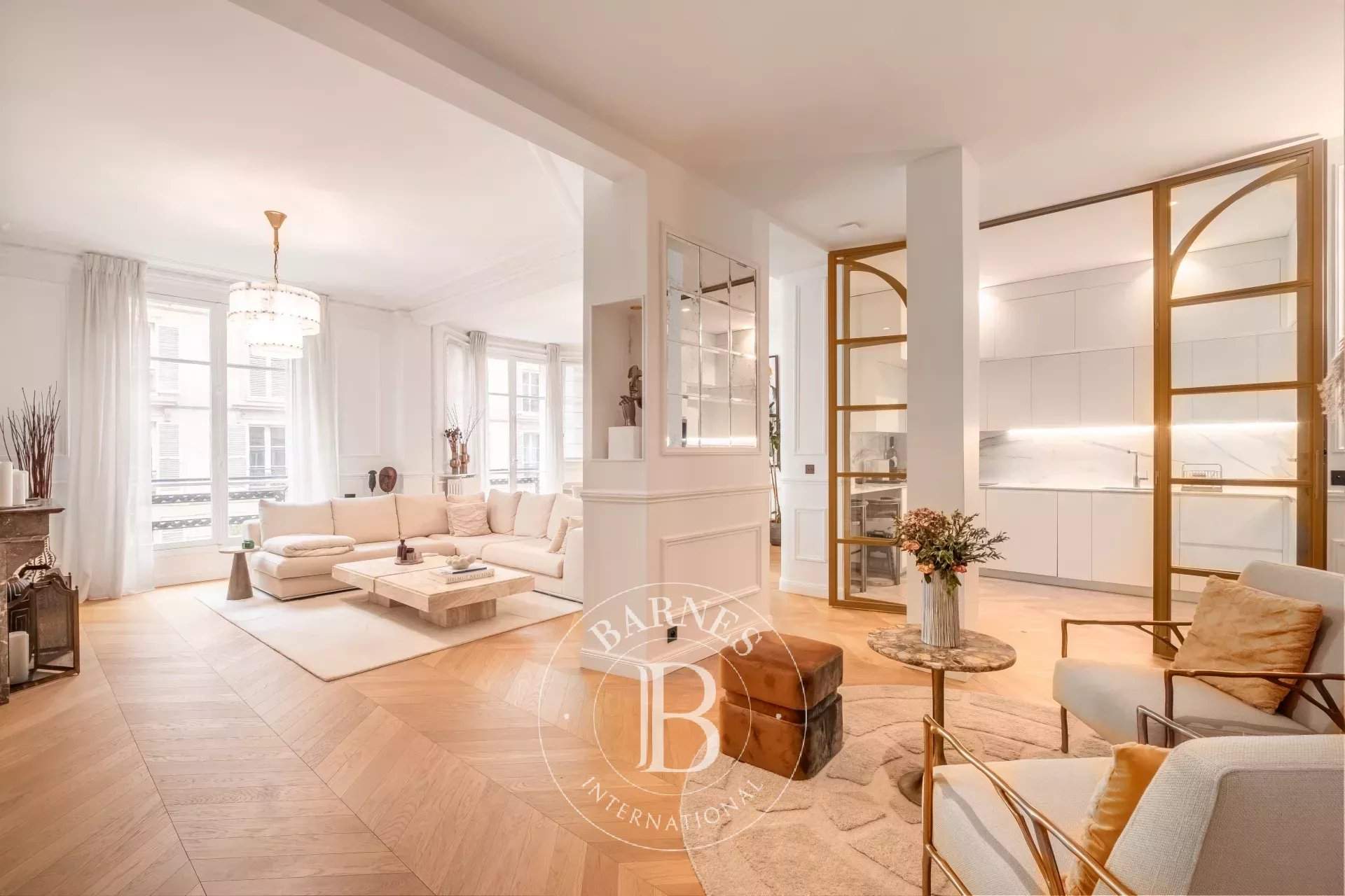 Paris  - Apartment 3 Bedrooms - picture 1