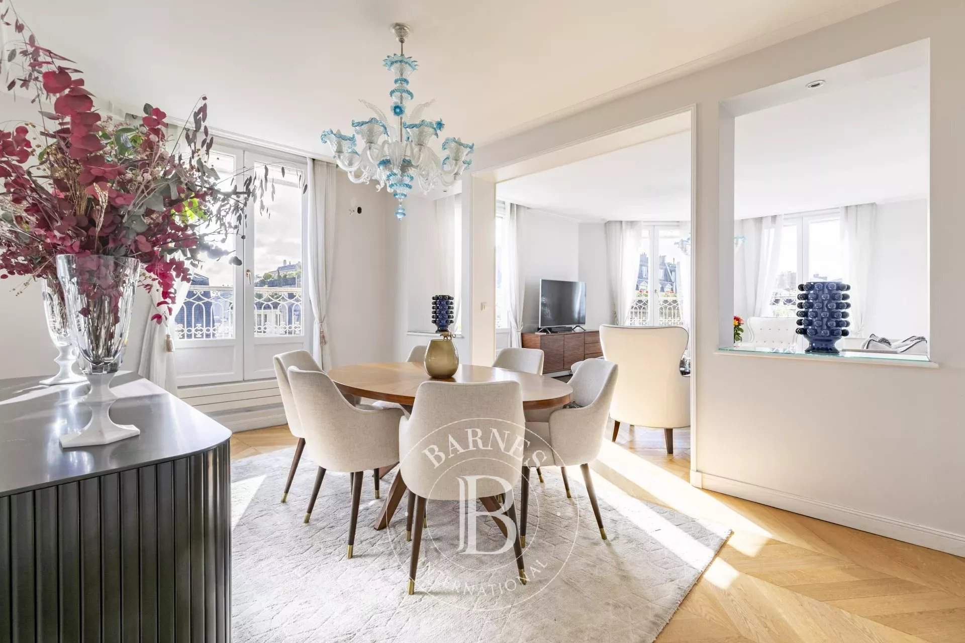 Paris  - Appartement 4 Pi&egrave;ces 2 Chambres - picture 5