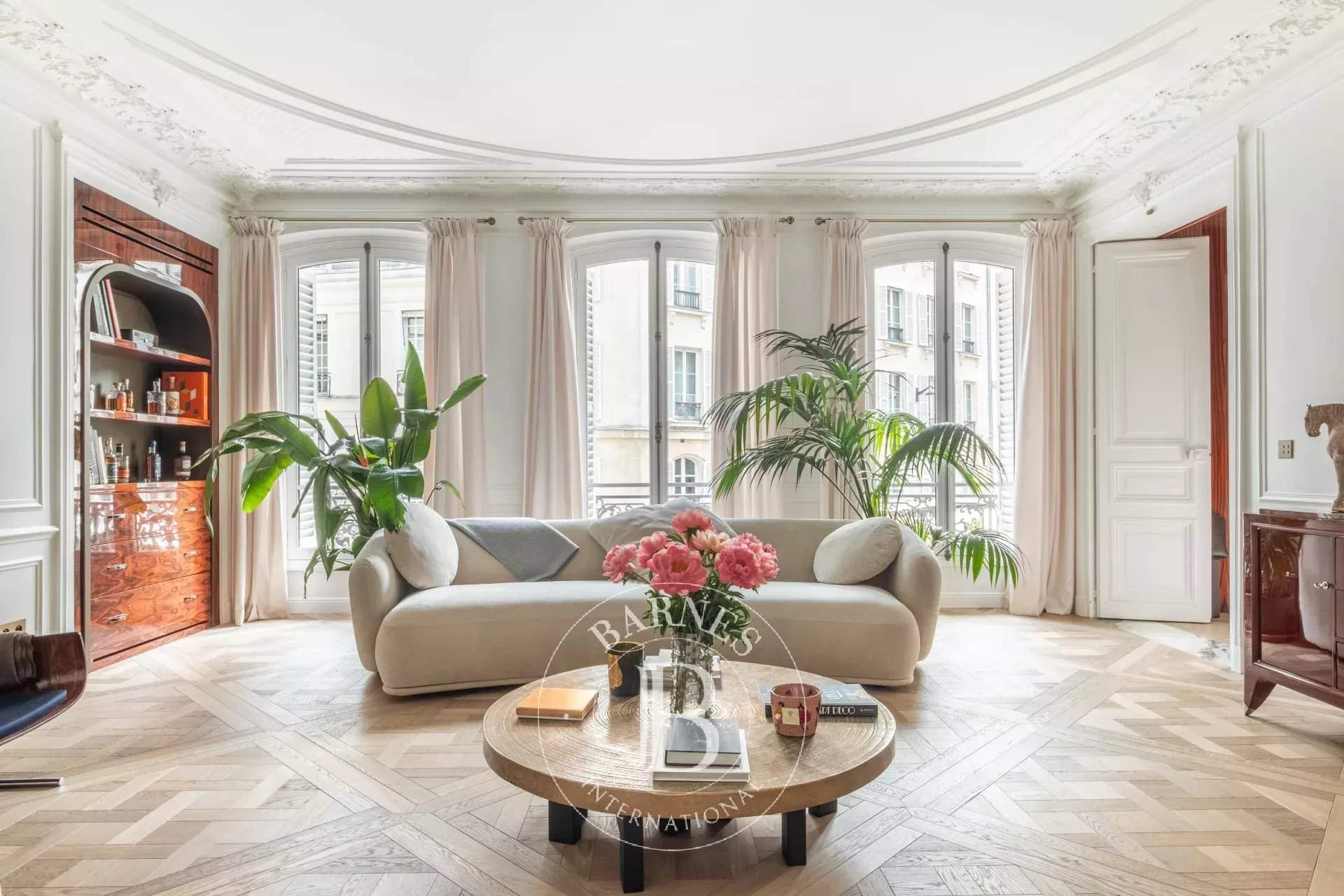 Paris  - Appartement 6 Pi&egrave;ces 4 Chambres - picture 1