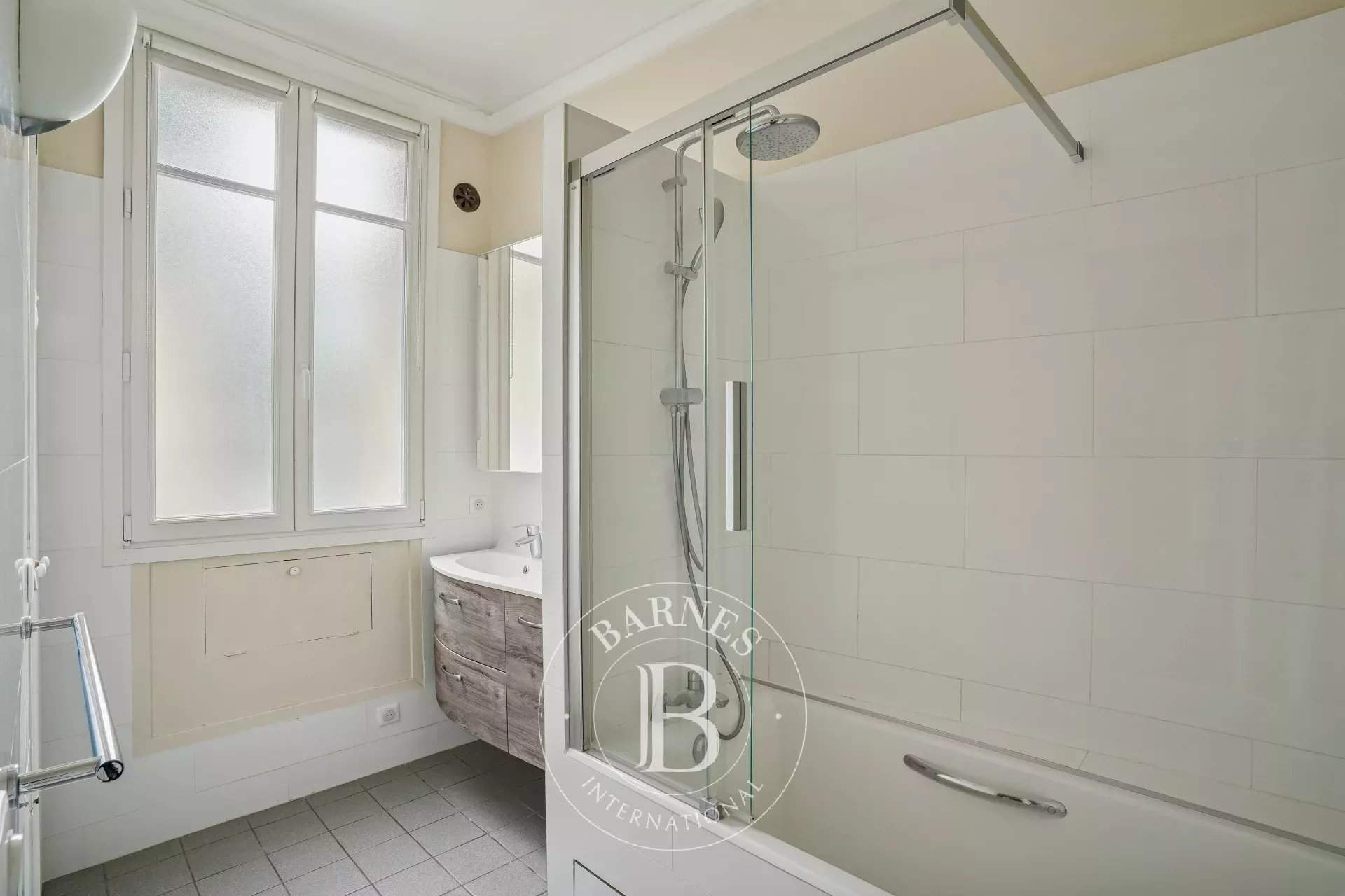 Paris  - Appartement 4 Pi&egrave;ces 2 Chambres - picture 11