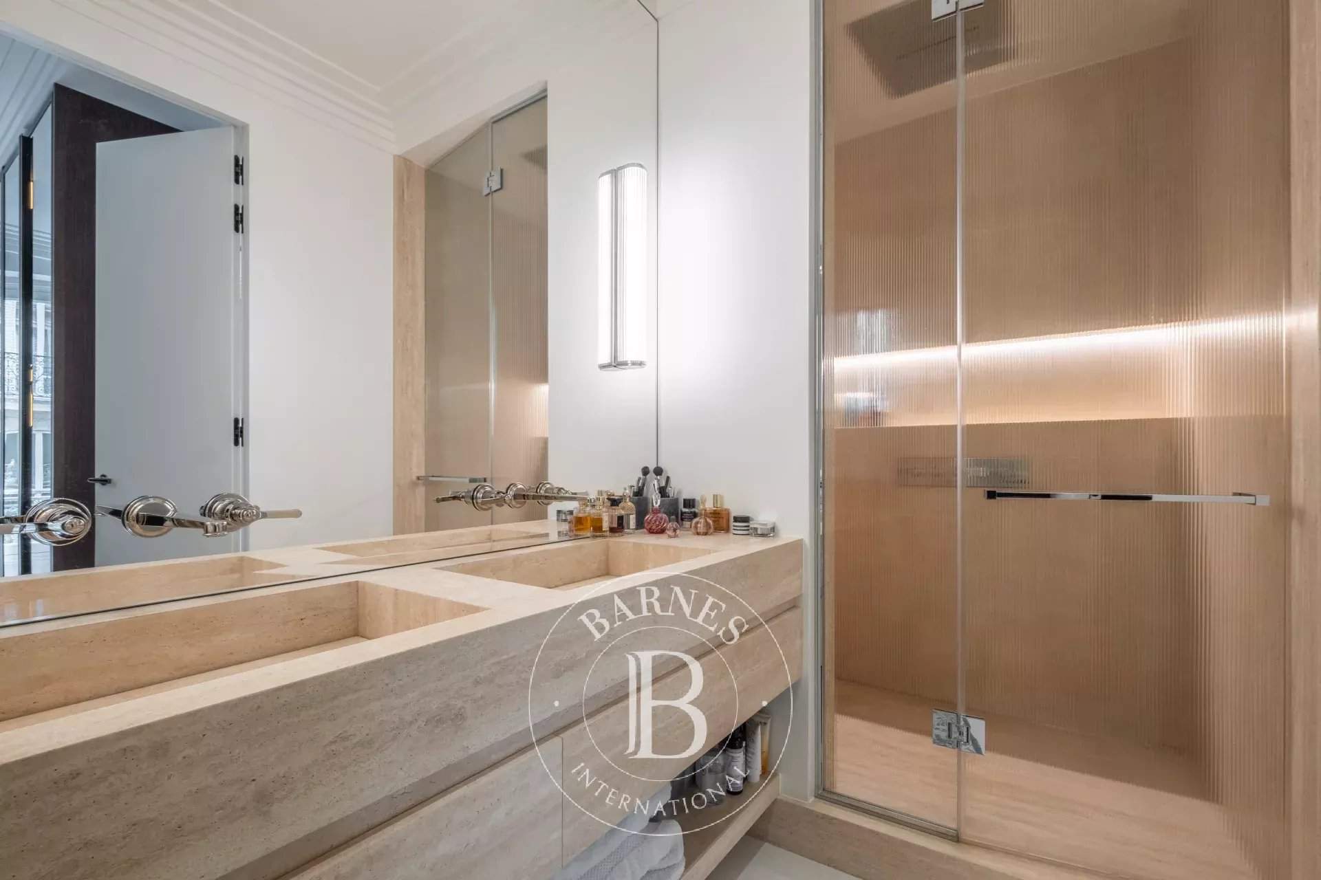 Paris  - Appartement 6 Pi&egrave;ces 4 Chambres - picture 12