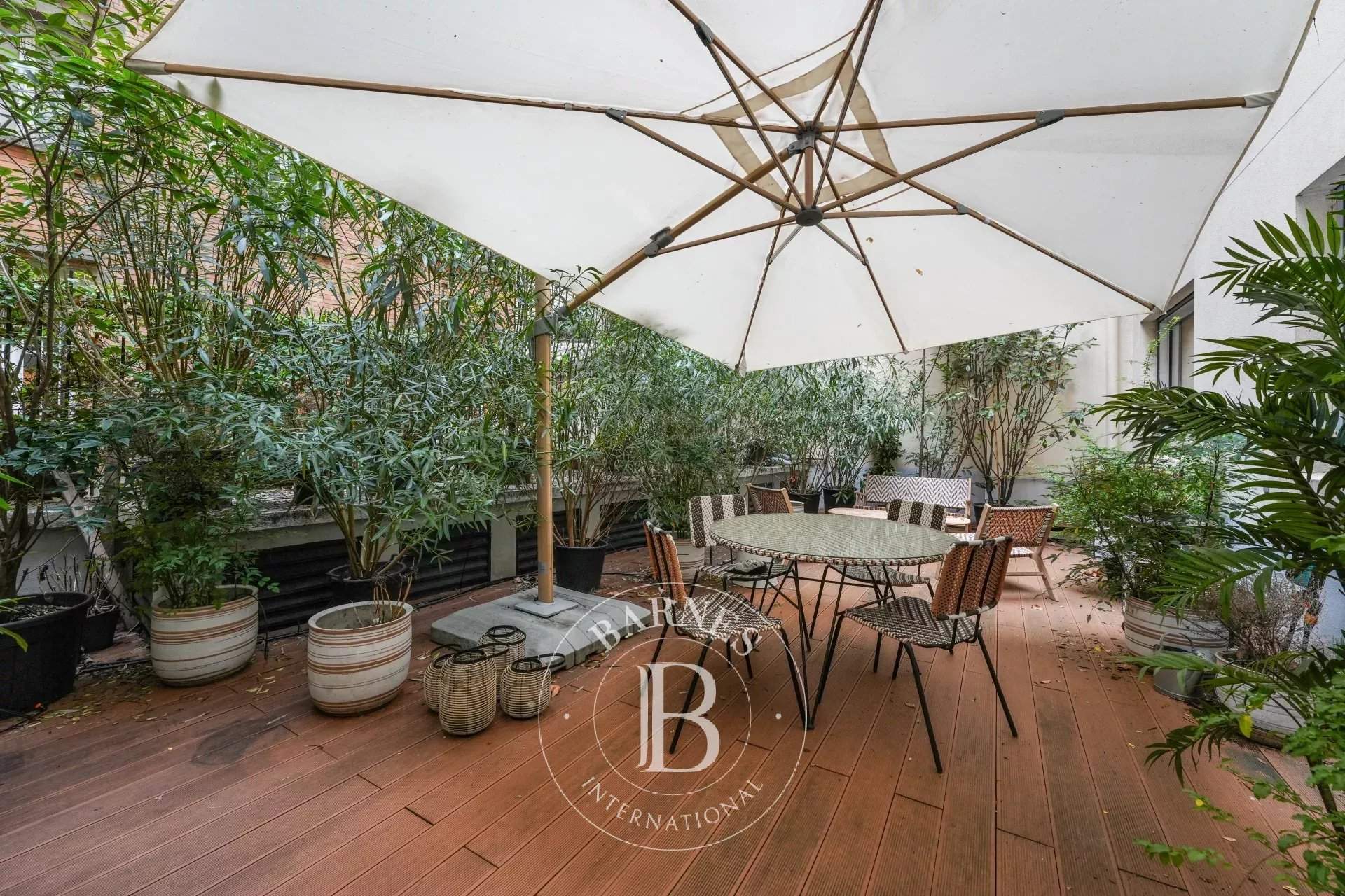 Paris  - Appartement 5 Pi&egrave;ces 3 Chambres - picture 2