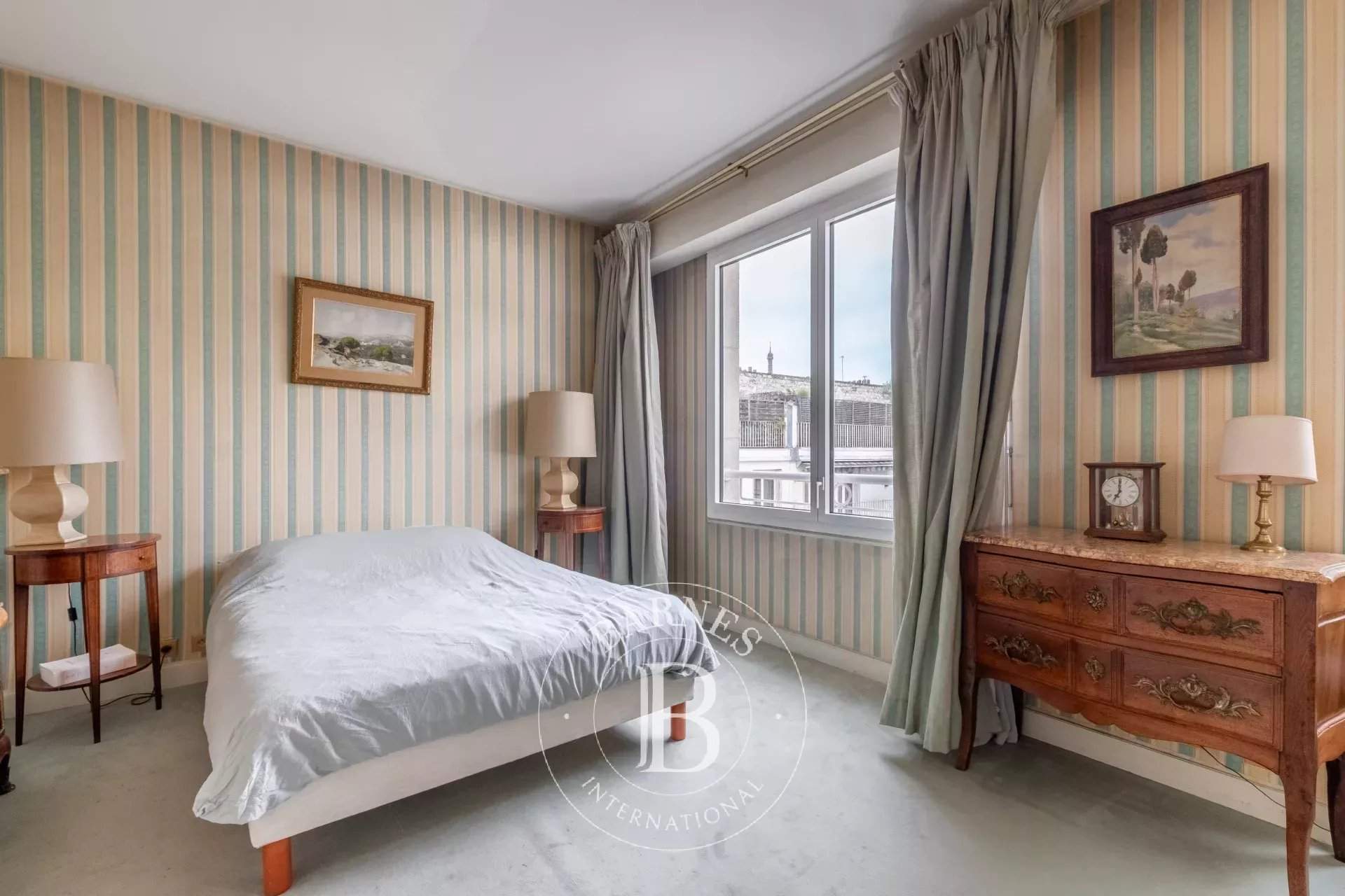 Paris  - Appartement 5 Pi&egrave;ces 2 Chambres - picture 7