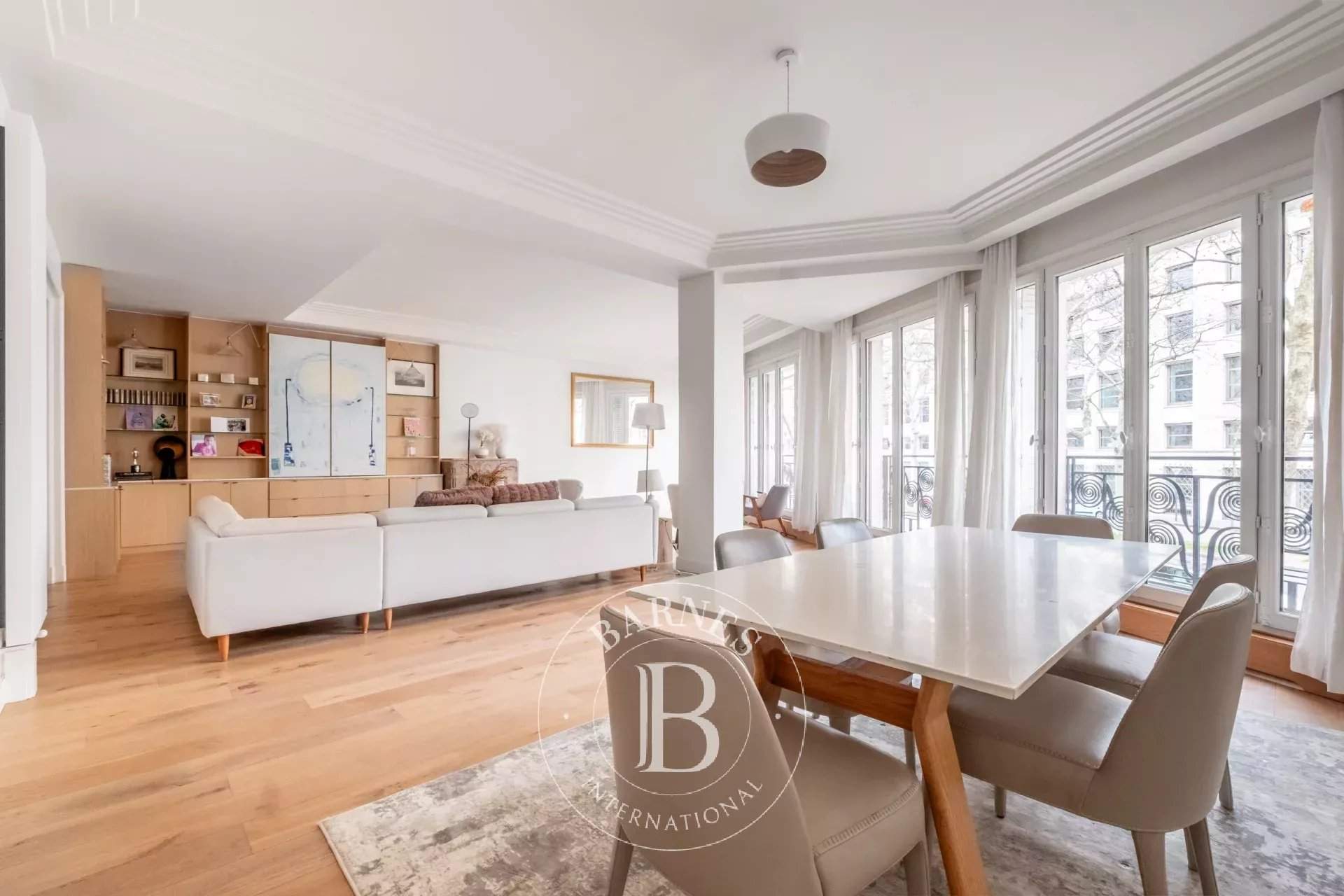 Paris  - Apartment 5 Bedrooms - picture 4