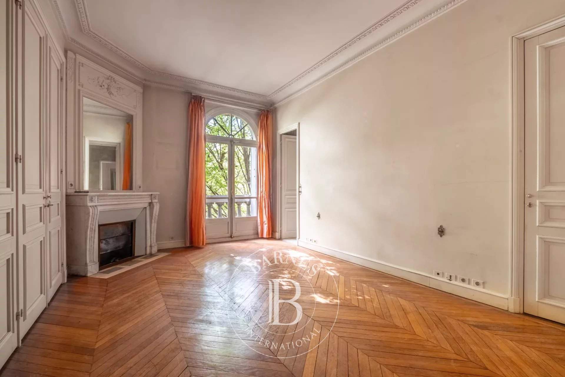 Paris  - Apartment 4 Bedrooms - picture 11