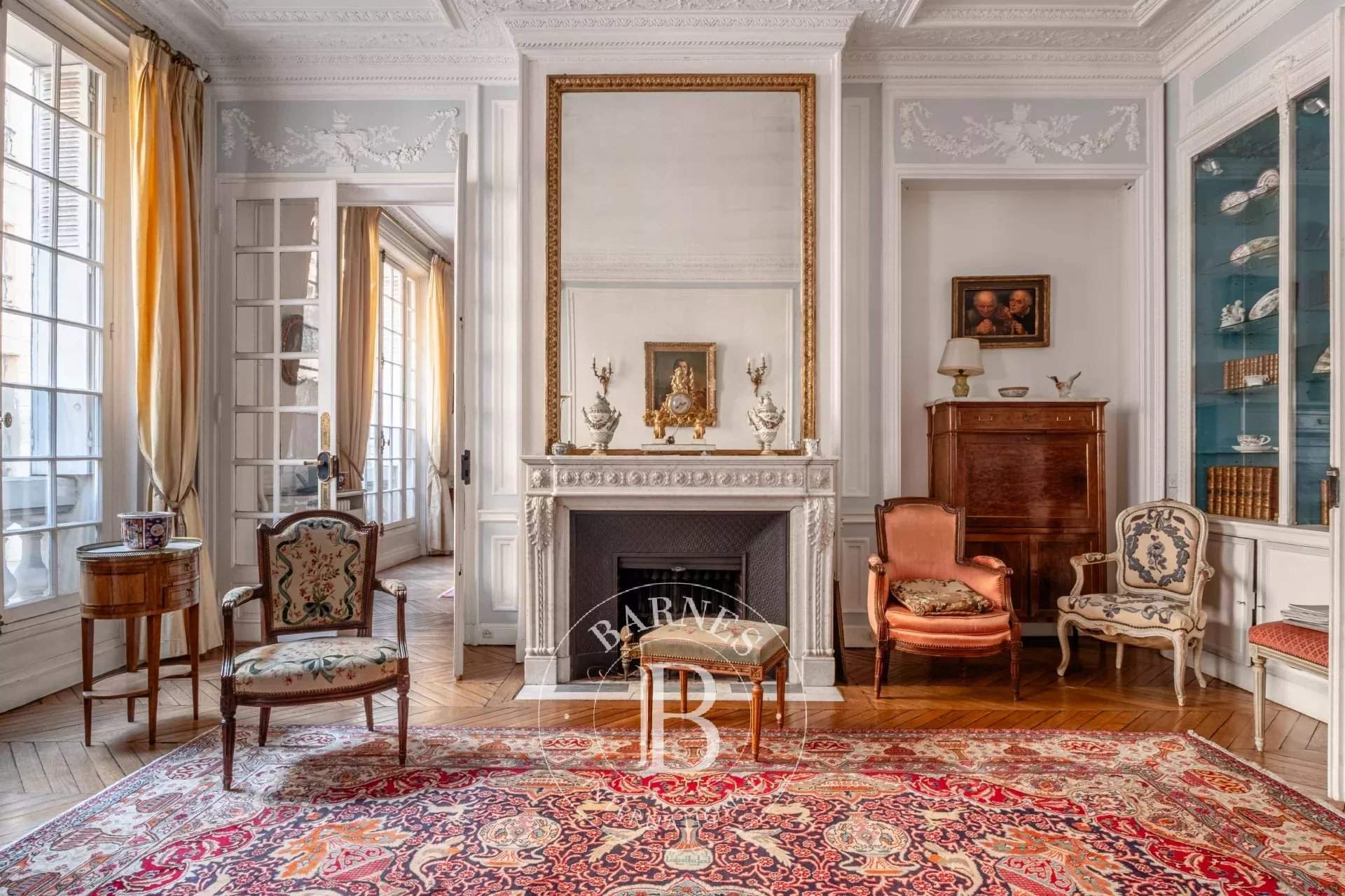 Paris  - Appartement 5 Pi&egrave;ces 3 Chambres - picture 1