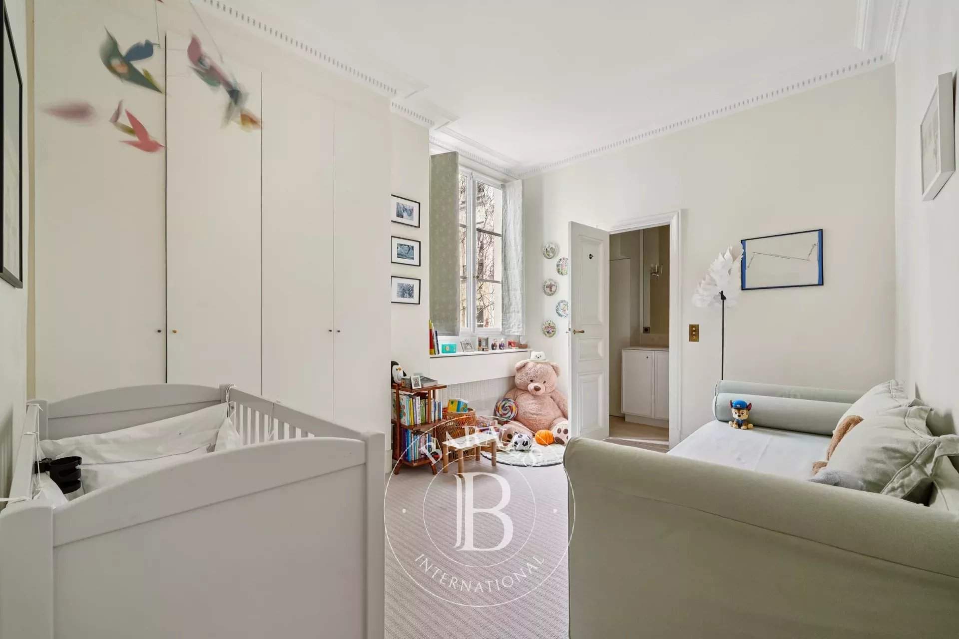 Paris  - Appartement 4 Pi&egrave;ces 2 Chambres - picture 12