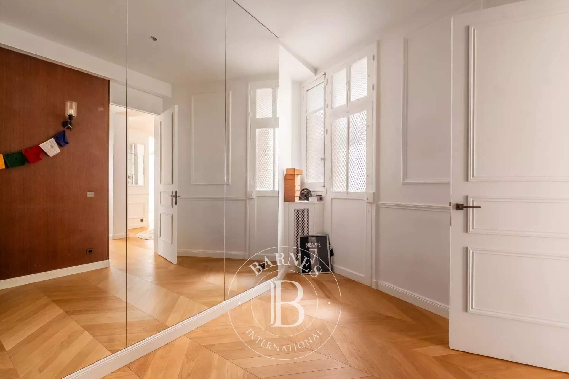 Paris  - Apartment 3 Bedrooms - picture 9