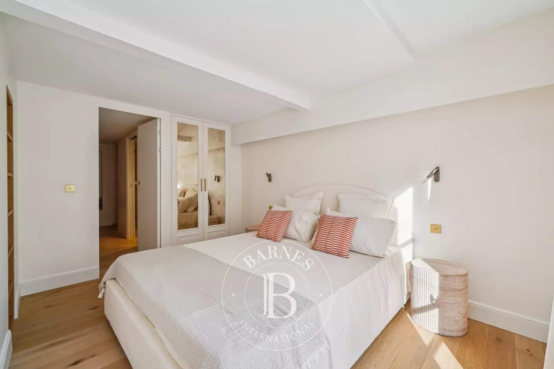 Paris  - Apartment 2 Bedrooms - picture 10