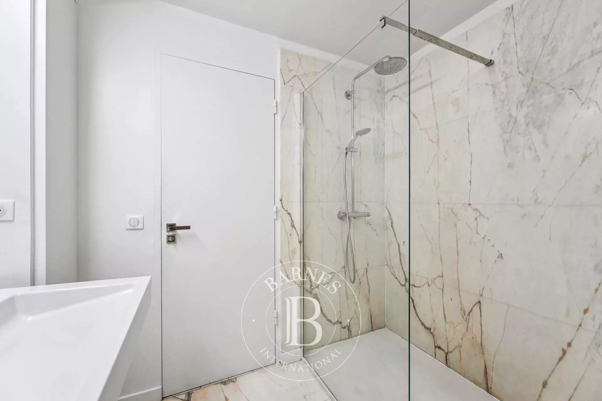 Paris  - Appartement 5 Pi&egrave;ces 3 Chambres - picture 13