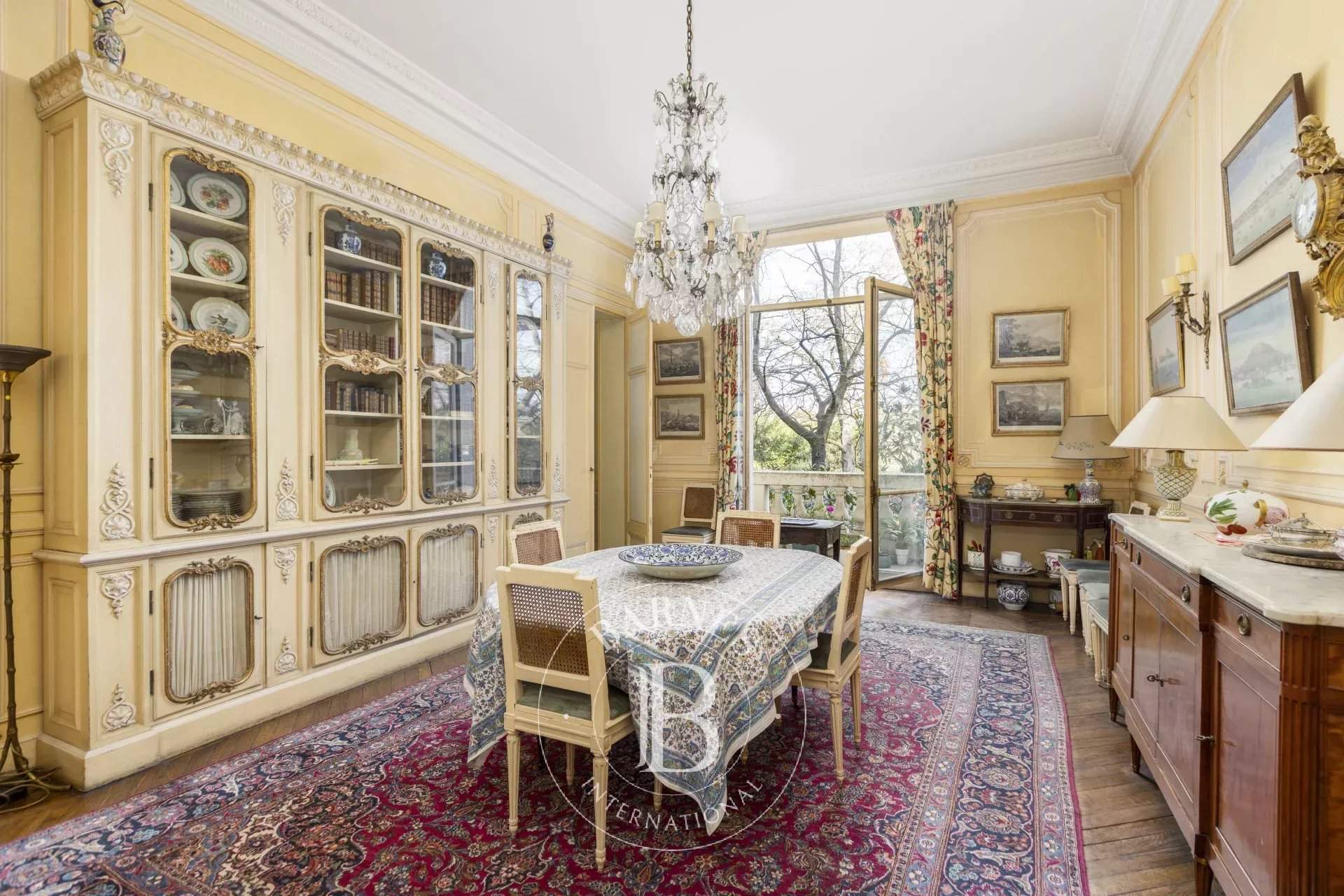 Paris  - Appartement 7 Pi&egrave;ces 4 Chambres - picture 7