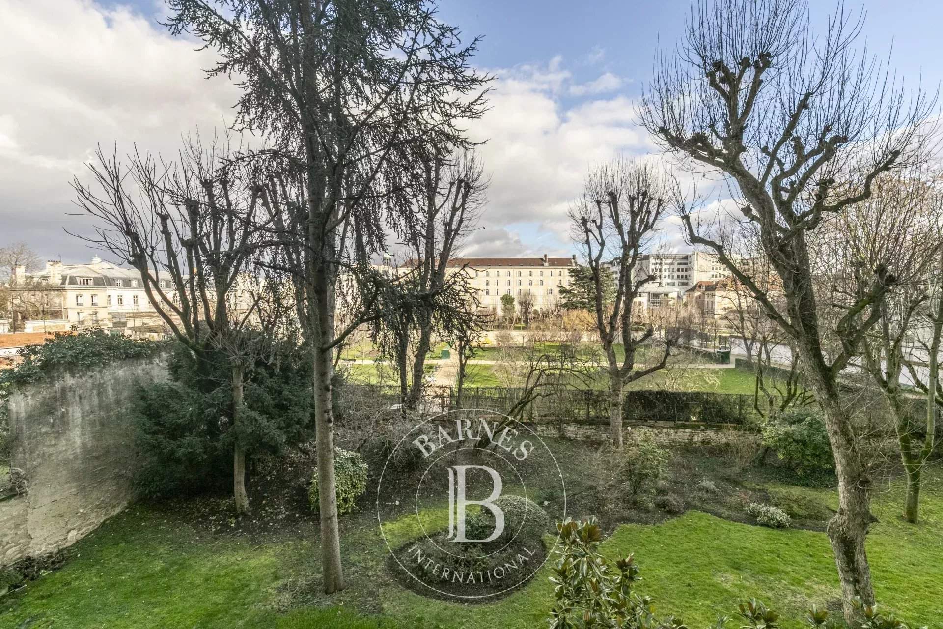 Paris  - Appartement 6 Pi&egrave;ces 4 Chambres - picture 9