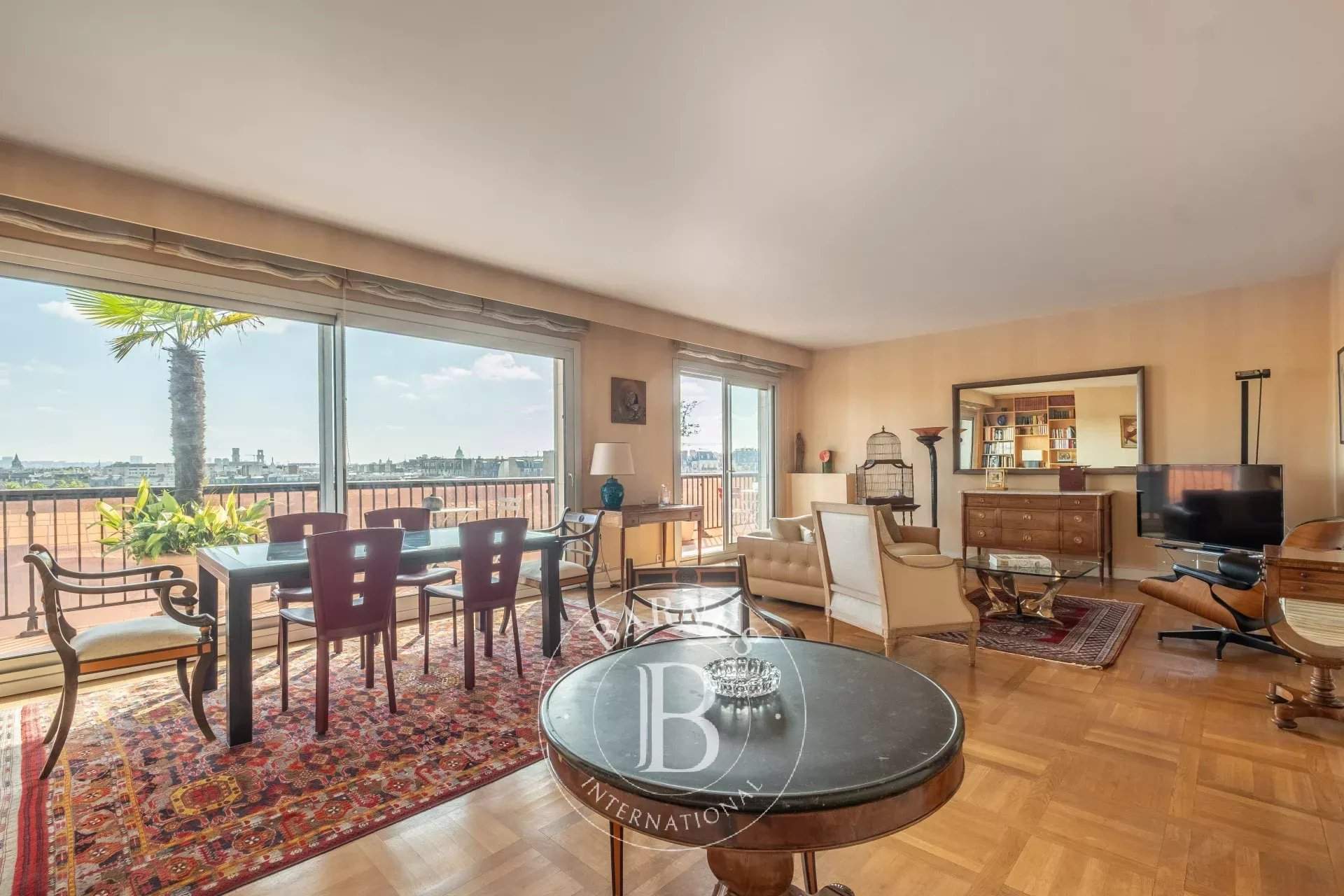 Paris  - Appartement 5 Pi&egrave;ces 3 Chambres - picture 3