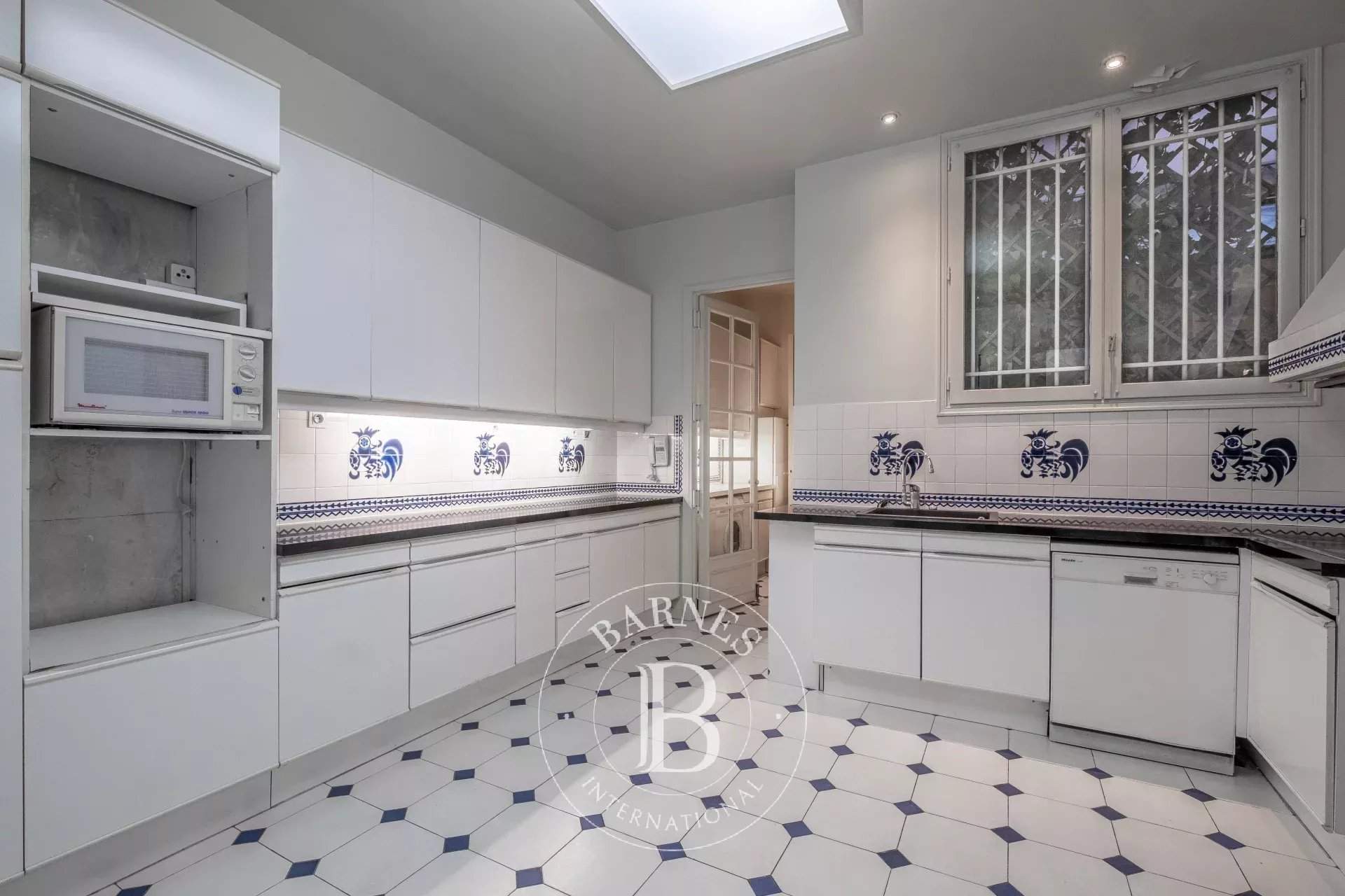 Paris  - Apartment 4 Bedrooms - picture 20