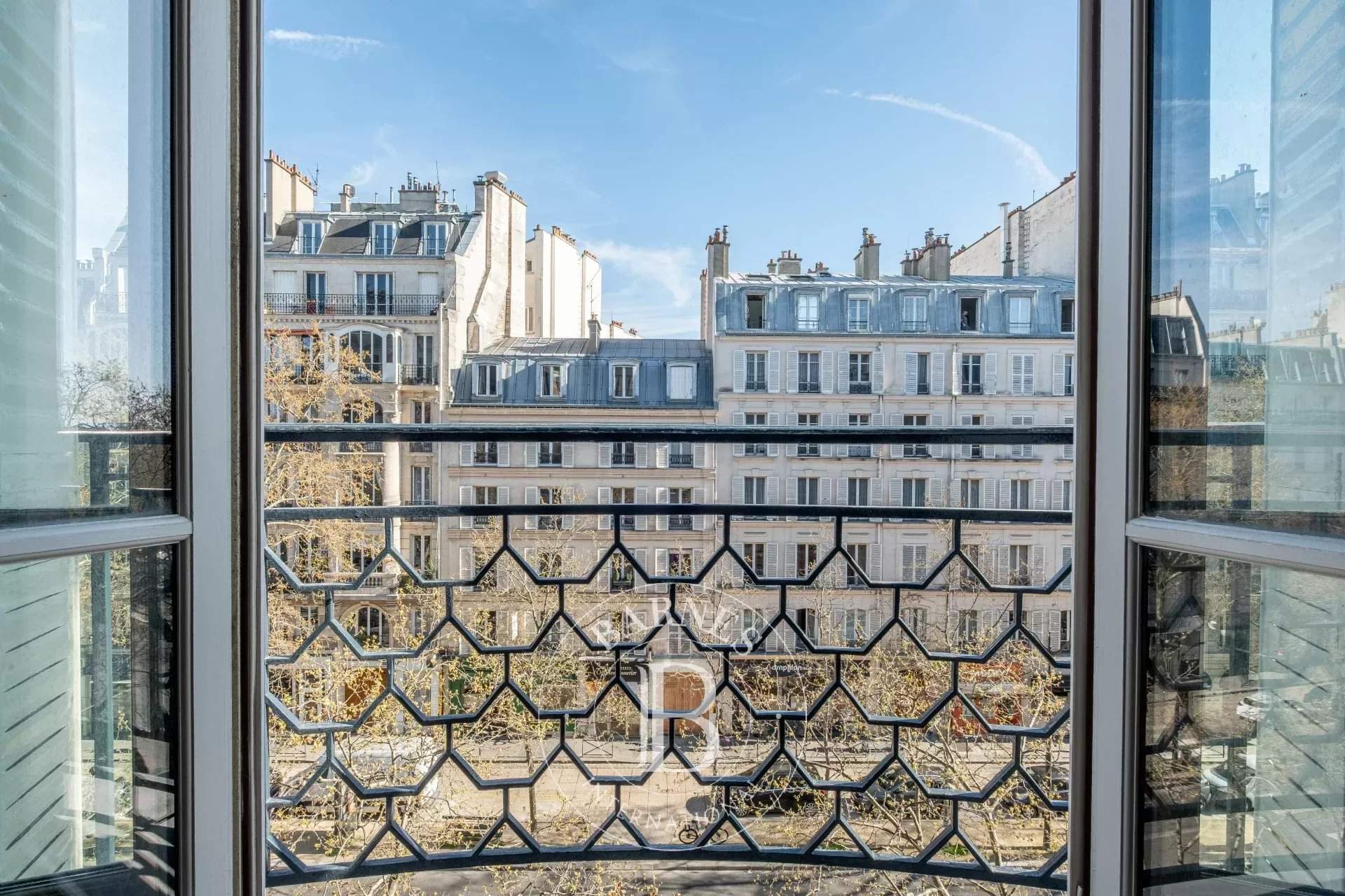 Paris  - Apartment 3 Bedrooms - picture 1