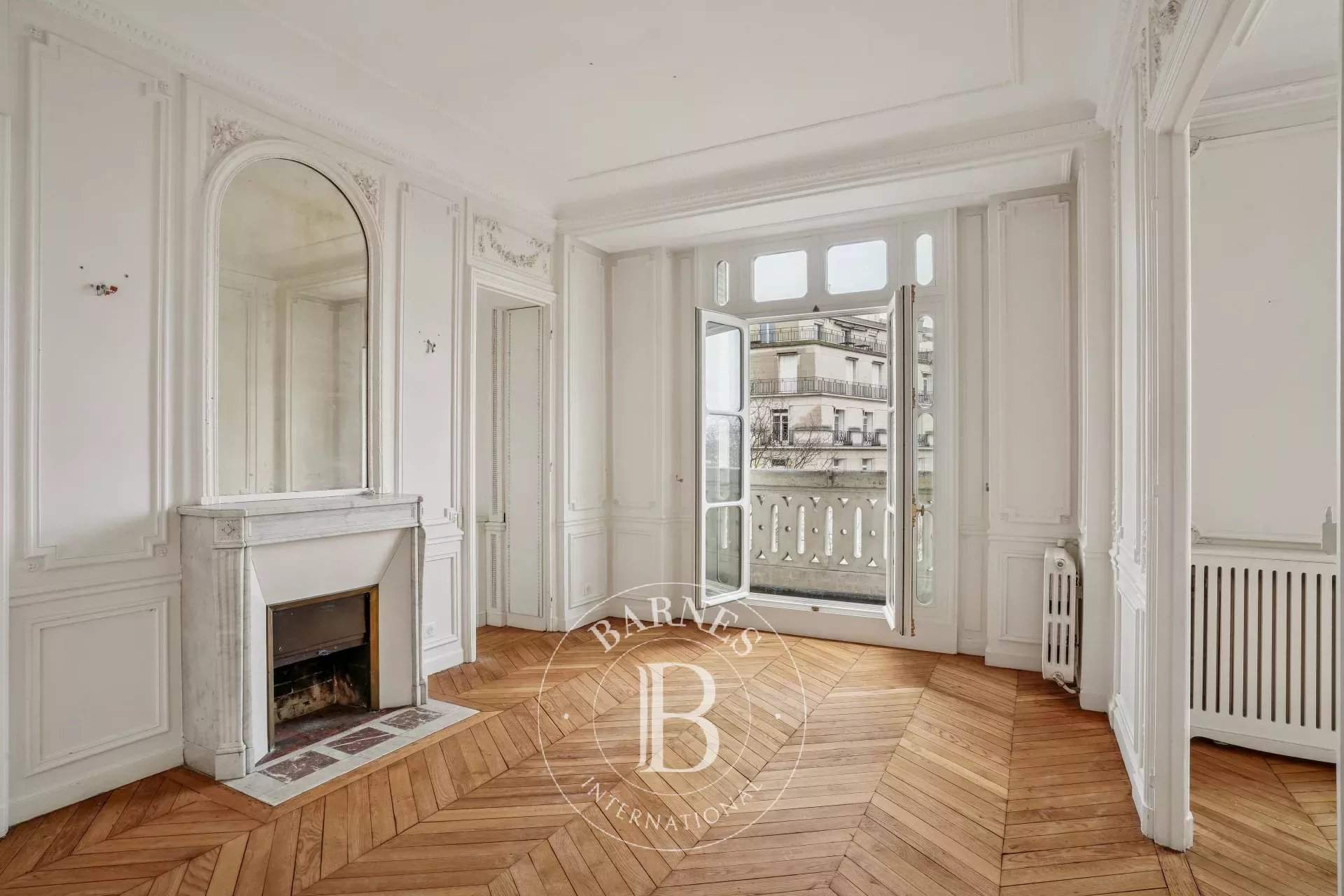 Paris  - Appartement 4 Pi&egrave;ces 2 Chambres - picture 2