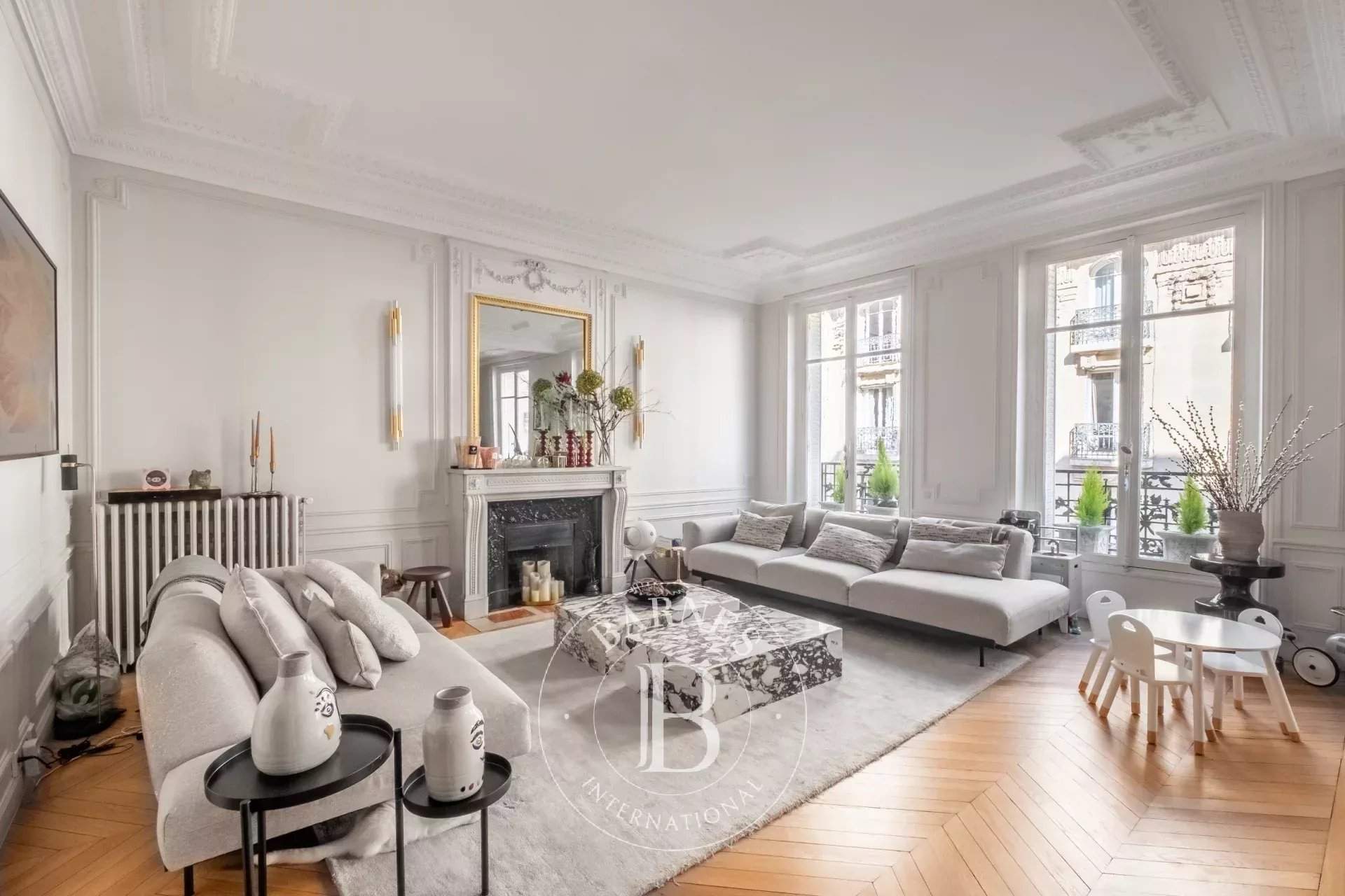 Paris  - Apartment 4 Bedrooms - picture 2
