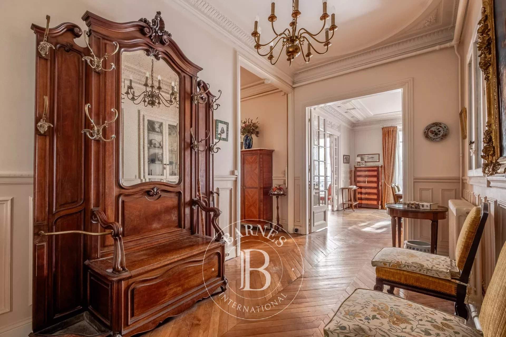 Paris  - Appartement 5 Pi&egrave;ces 3 Chambres - picture 8