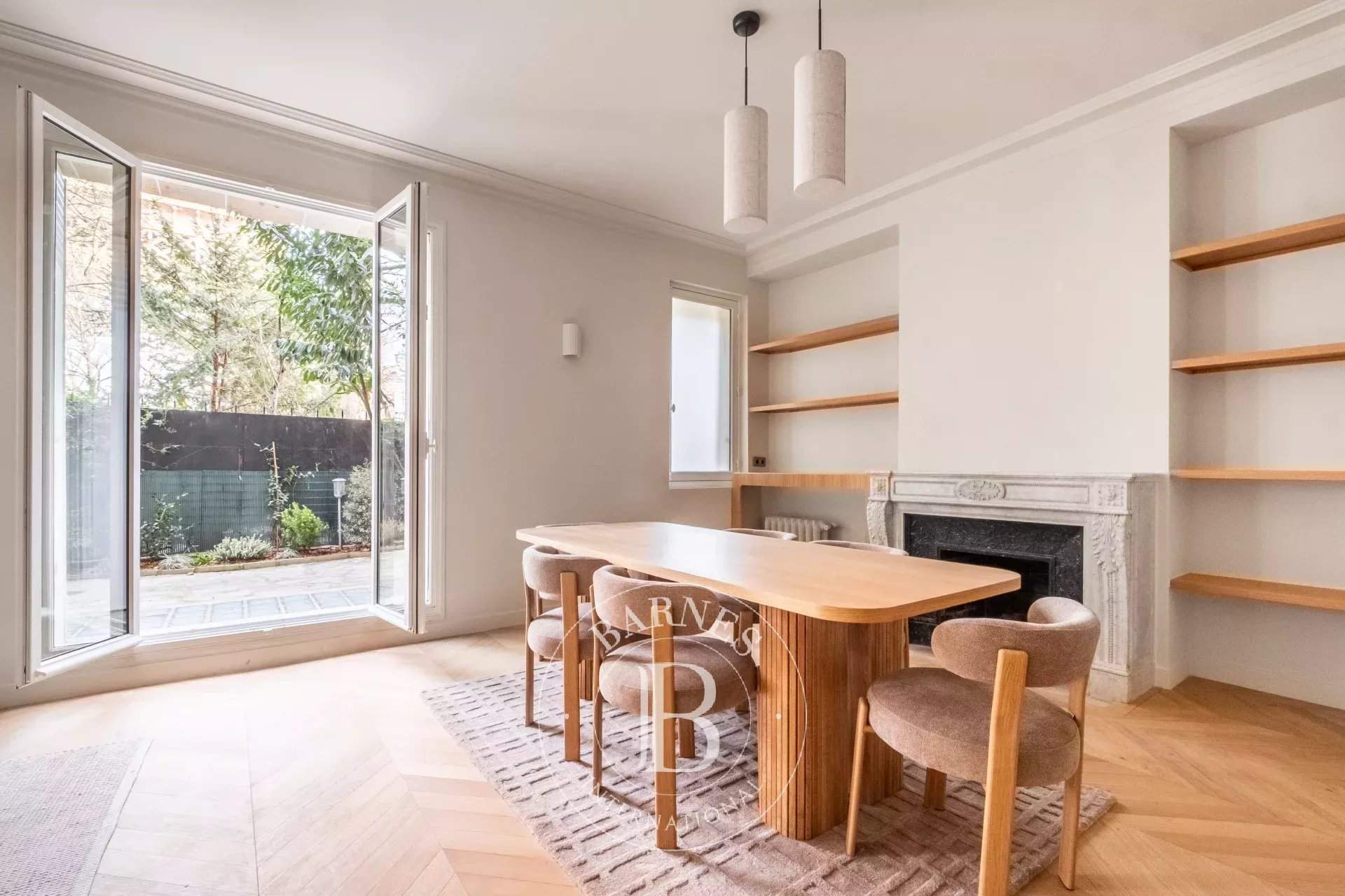 Paris  - Appartement 5 Pi&egrave;ces 3 Chambres - picture 3