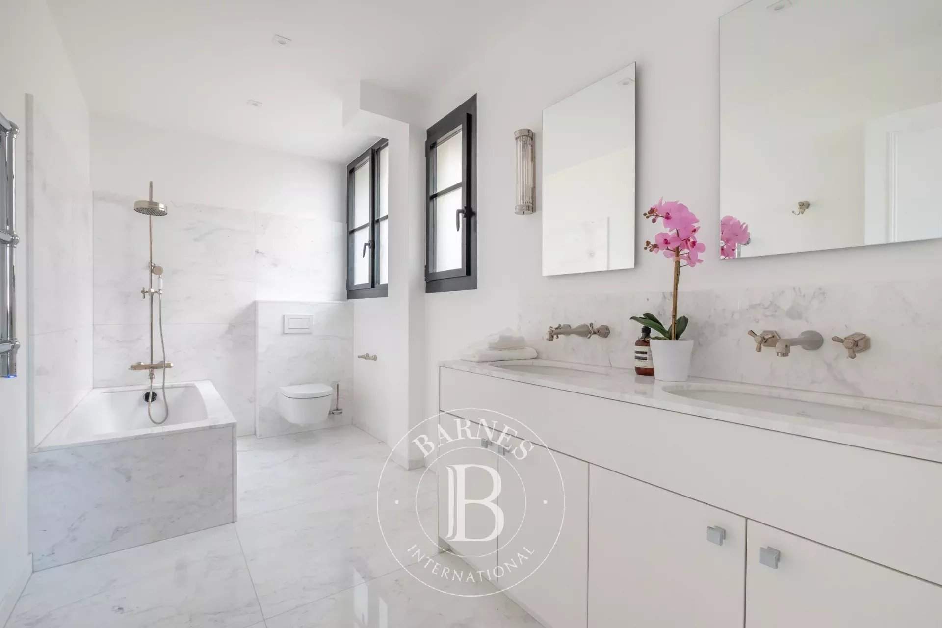 Paris  - Apartment 4 Bedrooms - picture 13