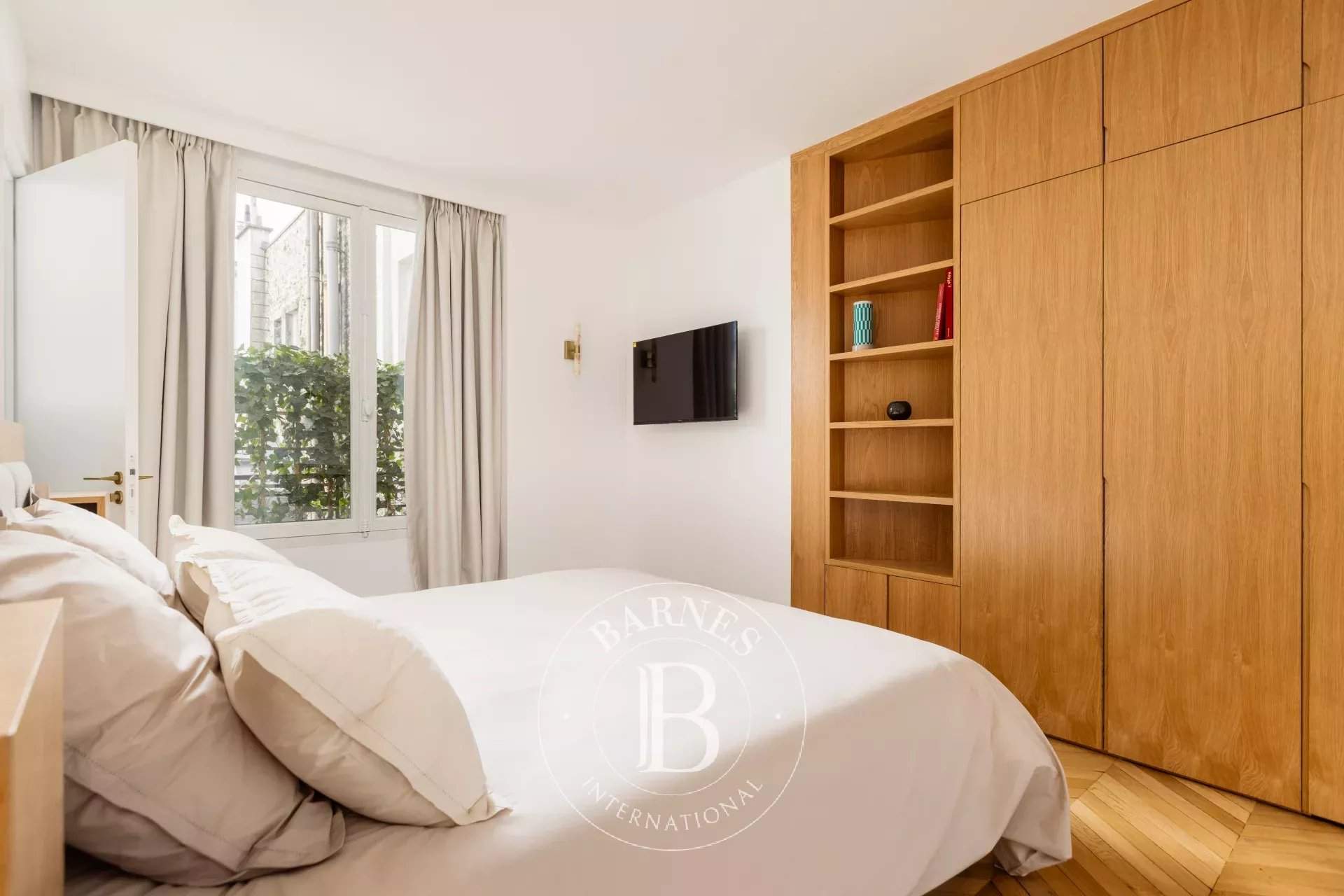 Paris  - Apartment 3 Bedrooms - picture 9