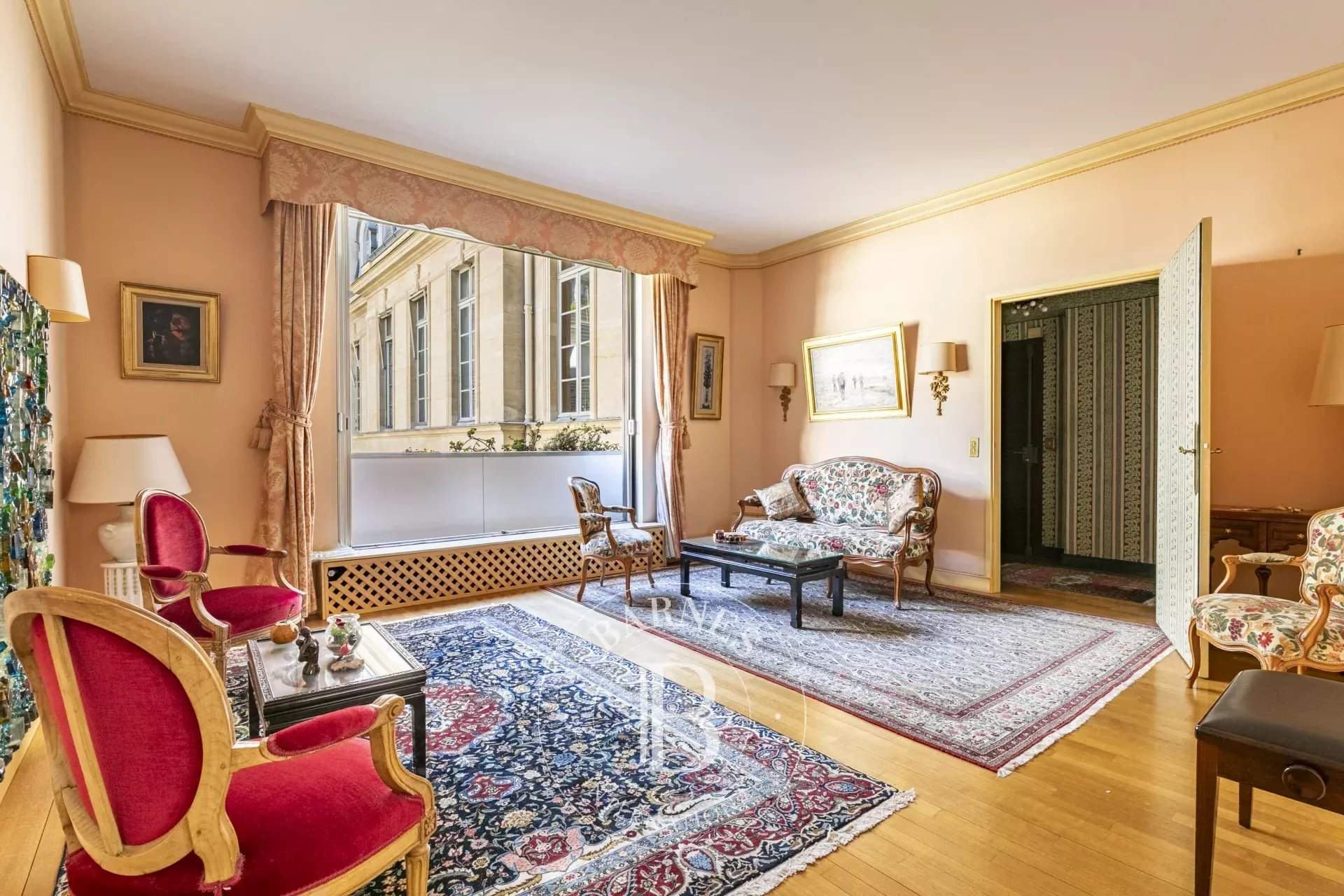 Paris  - Appartement 4 Pi&egrave;ces 2 Chambres - picture 1