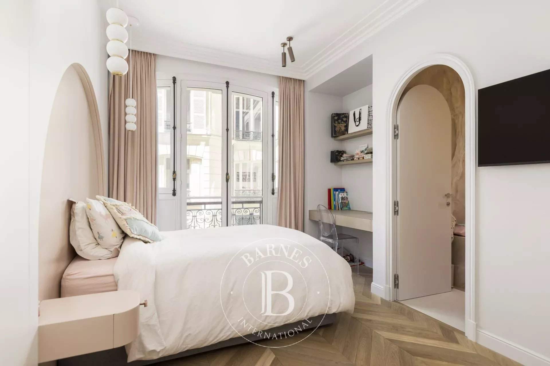 Paris  - Appartement 6 Pi&egrave;ces 4 Chambres - picture 17