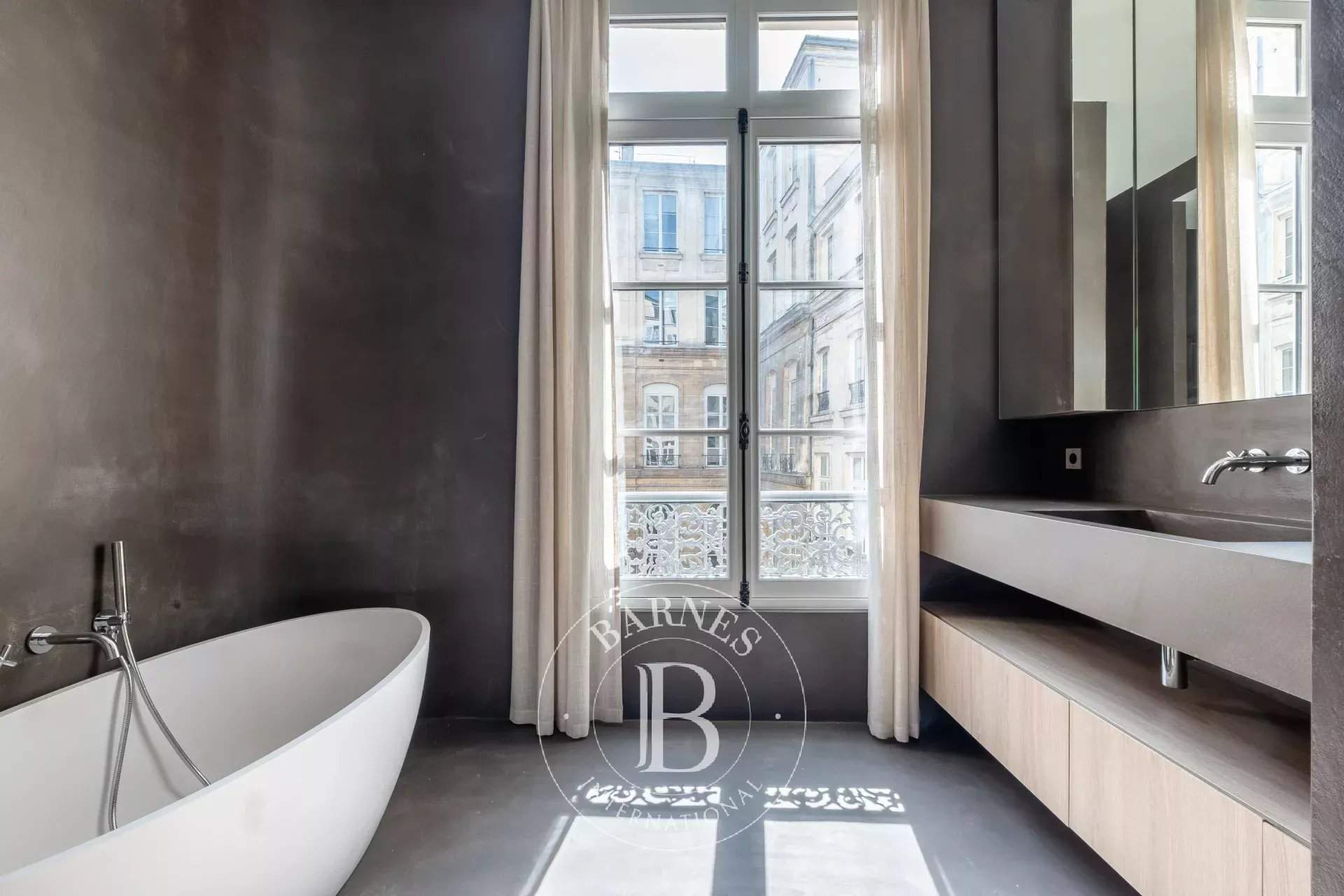 Paris  - Appartement 5 Pi&egrave;ces 3 Chambres - picture 10