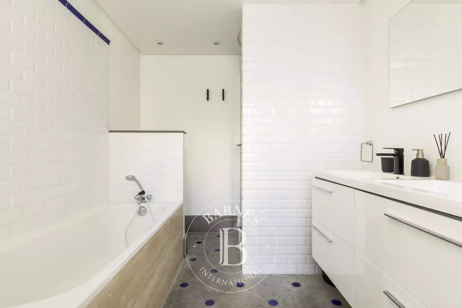 Paris  - Appartement 4 Pi&egrave;ces 2 Chambres - picture 10