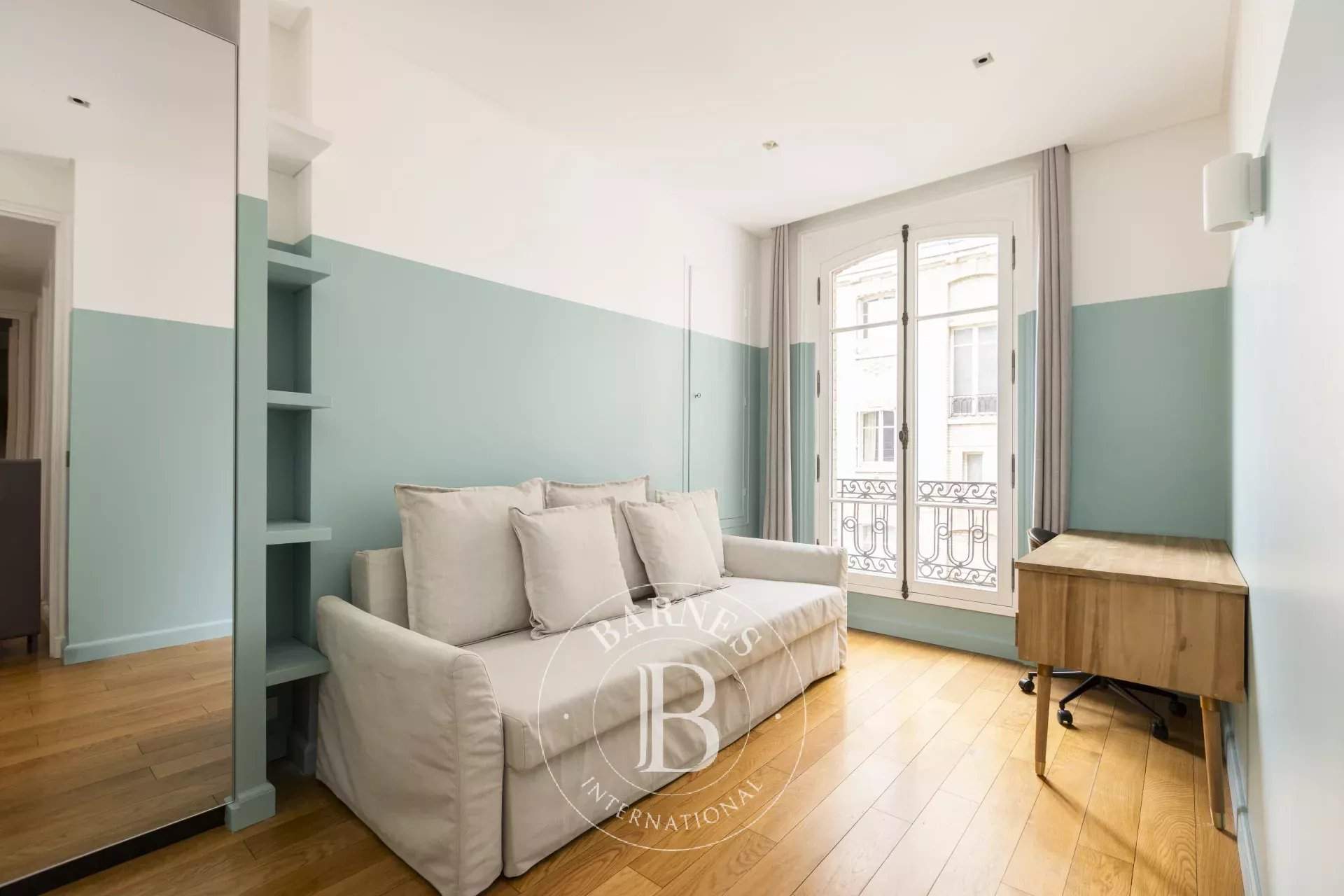 Paris  - Appartement 6 Pi&egrave;ces 4 Chambres - picture 8