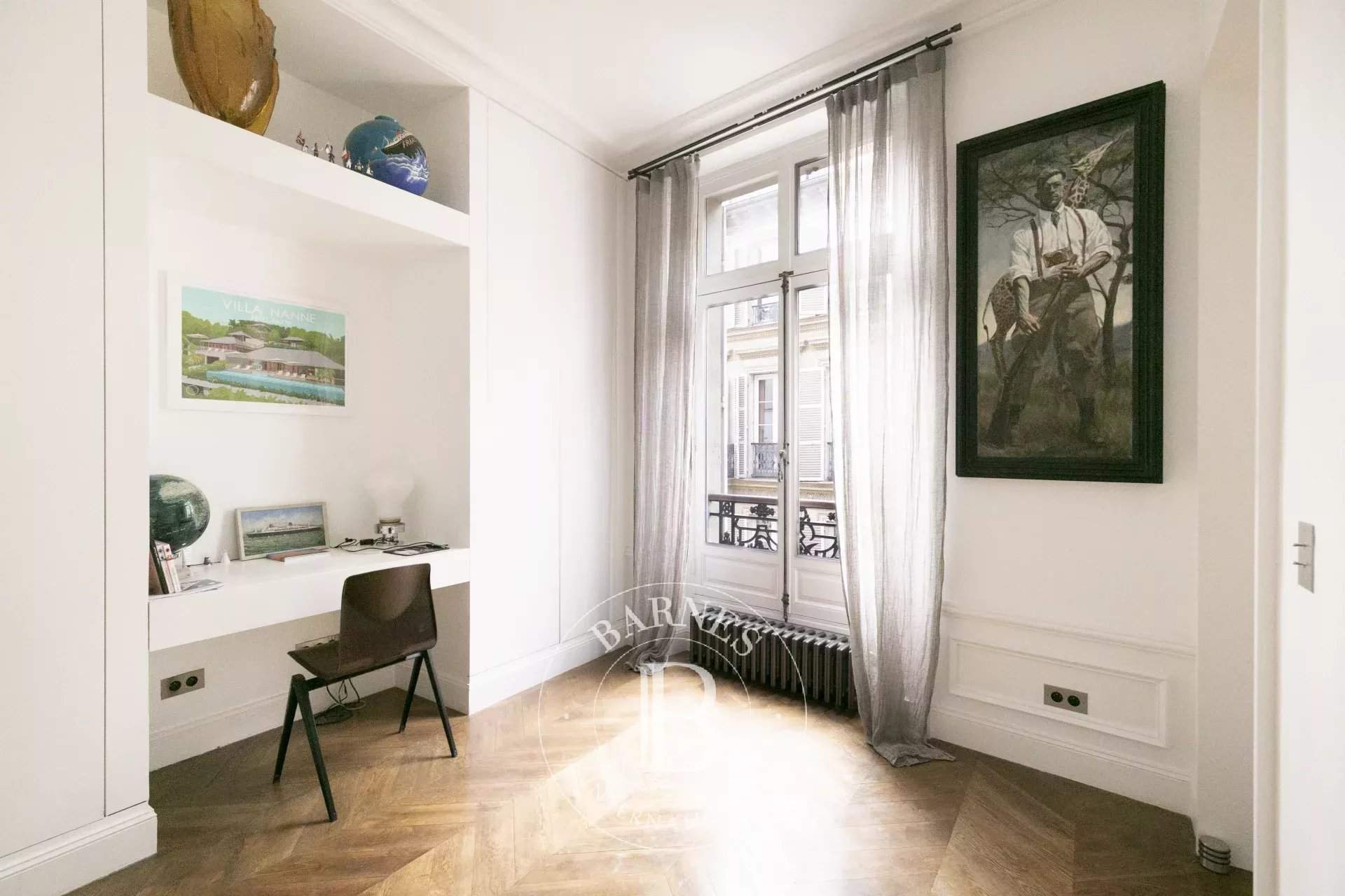 Paris  - Appartement 5 Pi&egrave;ces 2 Chambres - picture 9